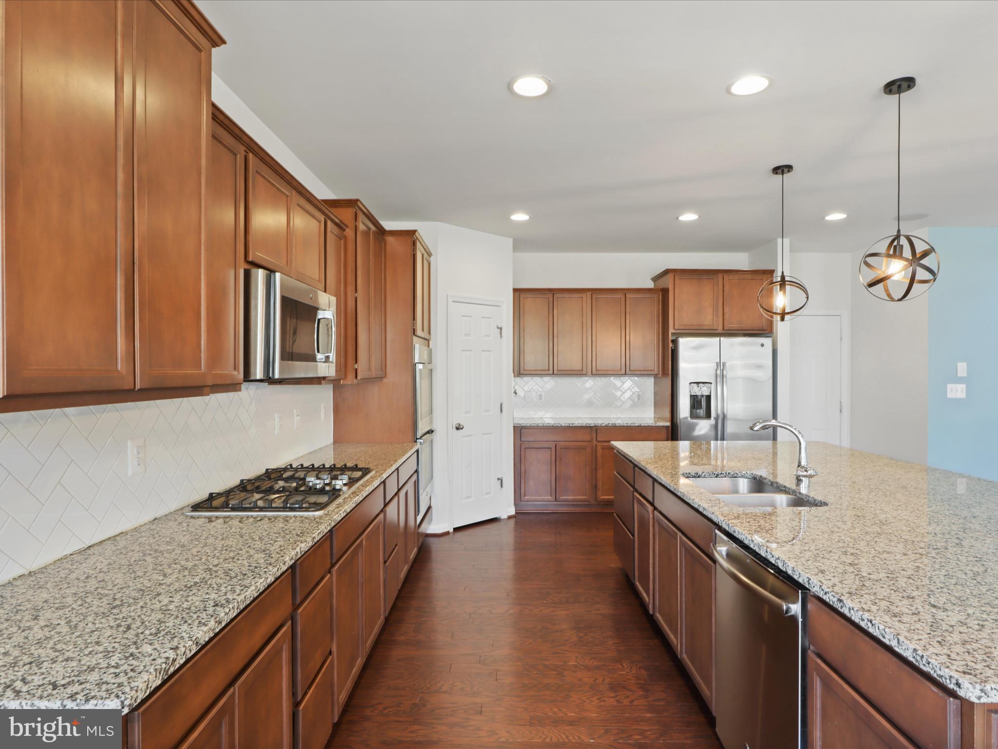 EAGLES POINTE WEST - Residential