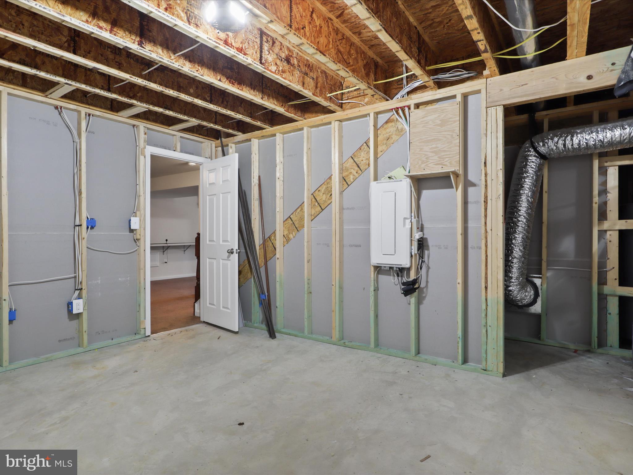 EAGLES POINTE WEST - Residential