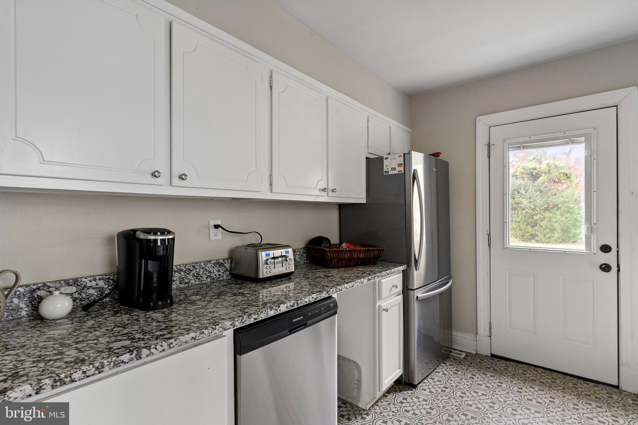 WHITE CREST - Residential