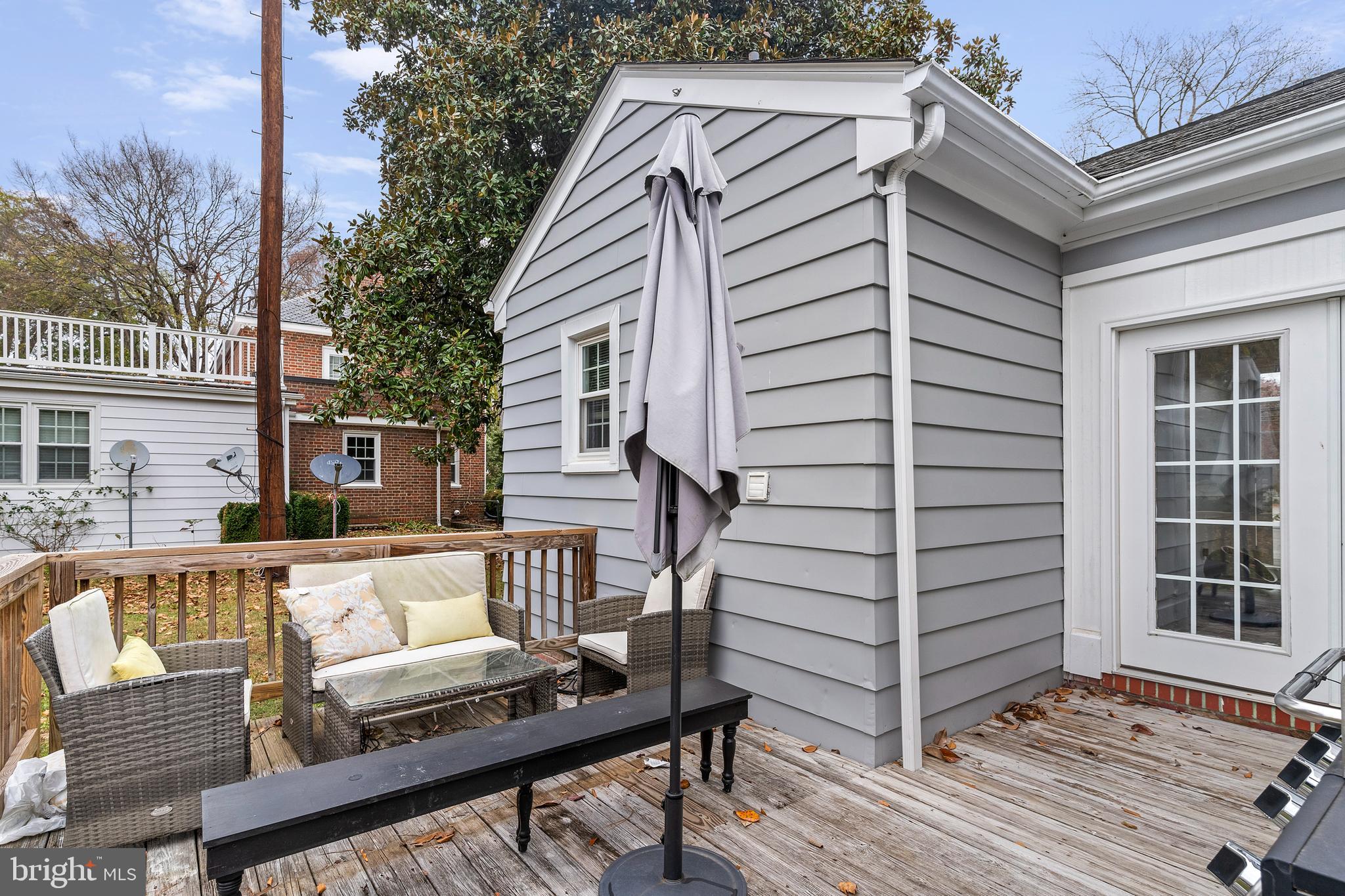 WHITE CREST - Residential