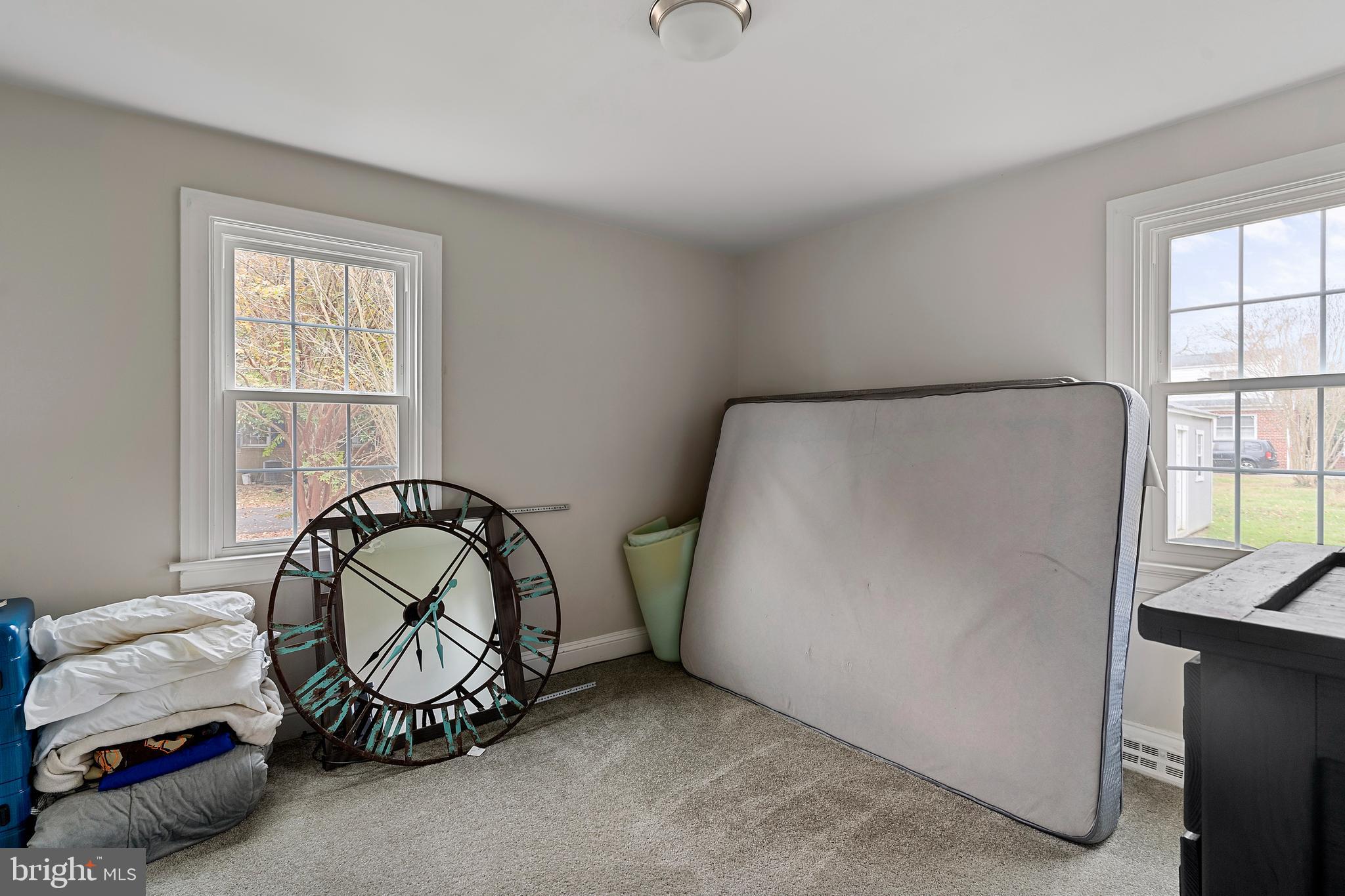 WHITE CREST - Residential