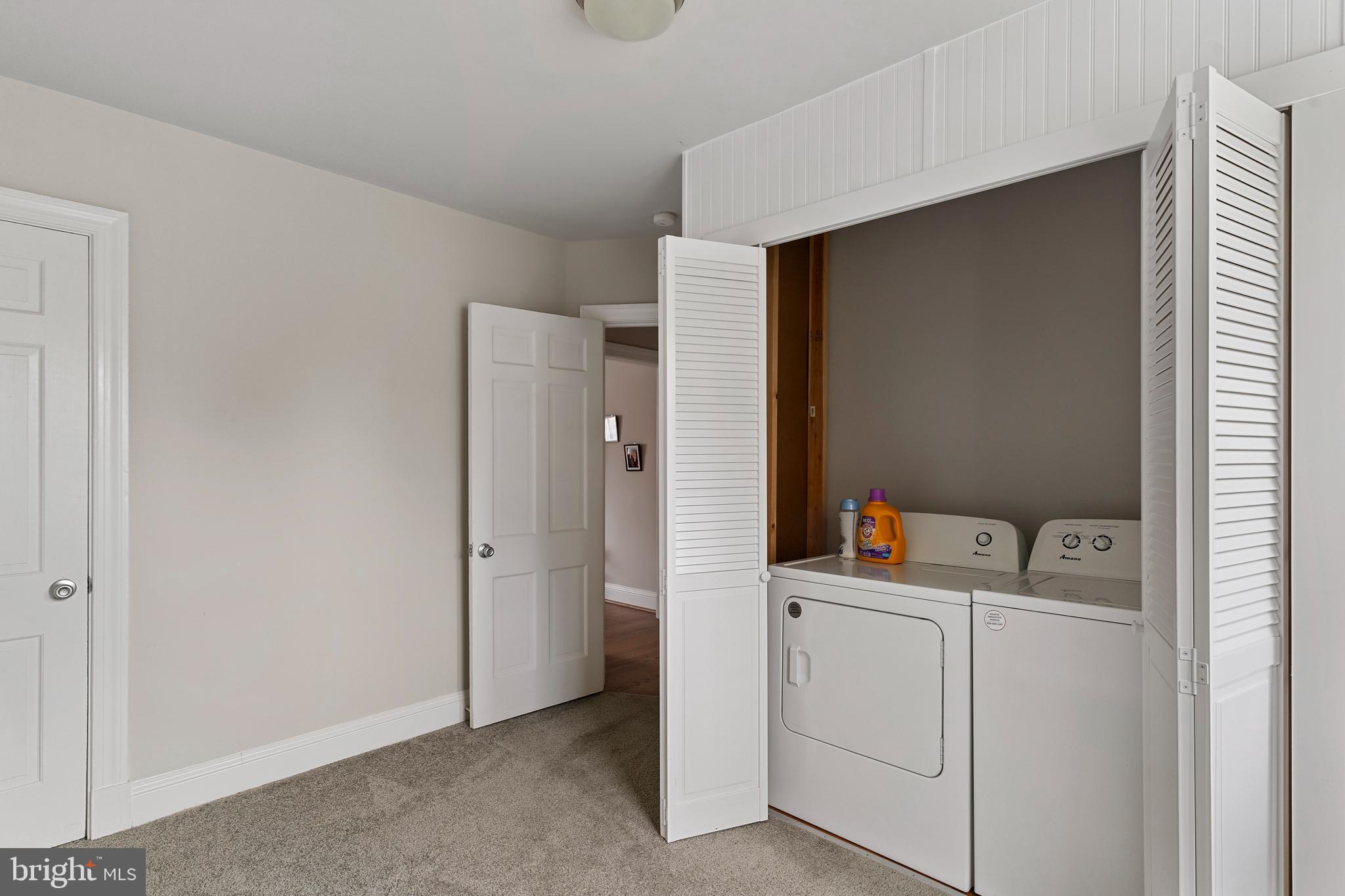 WHITE CREST - Residential