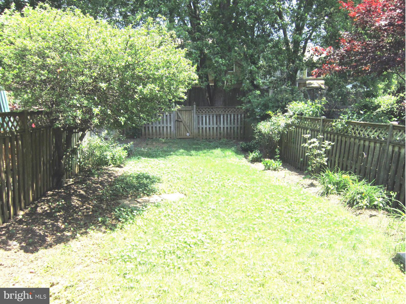 WHISPERING WOODS - Residential