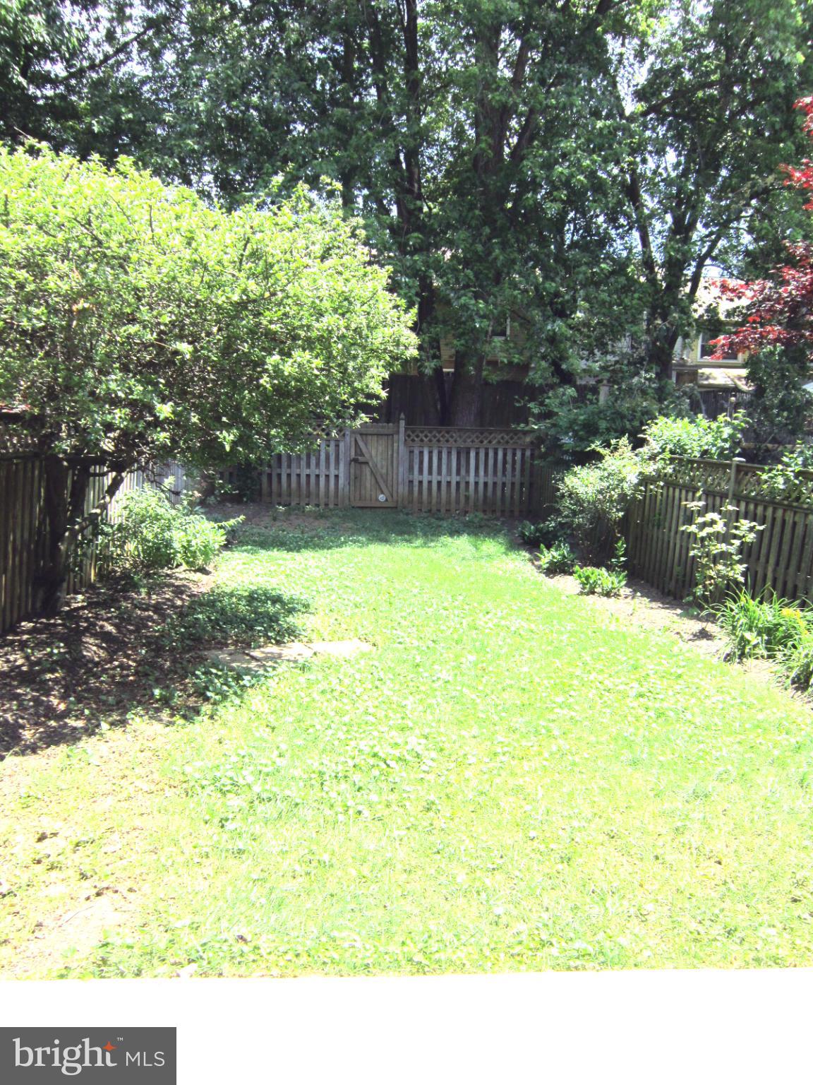 WHISPERING WOODS - Residential