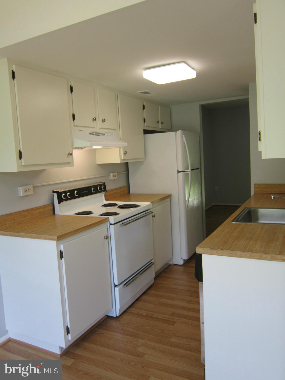 WHISPERING WOODS - Residential