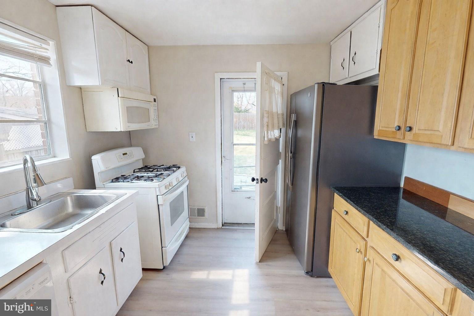 ASPEN HILL - Residential