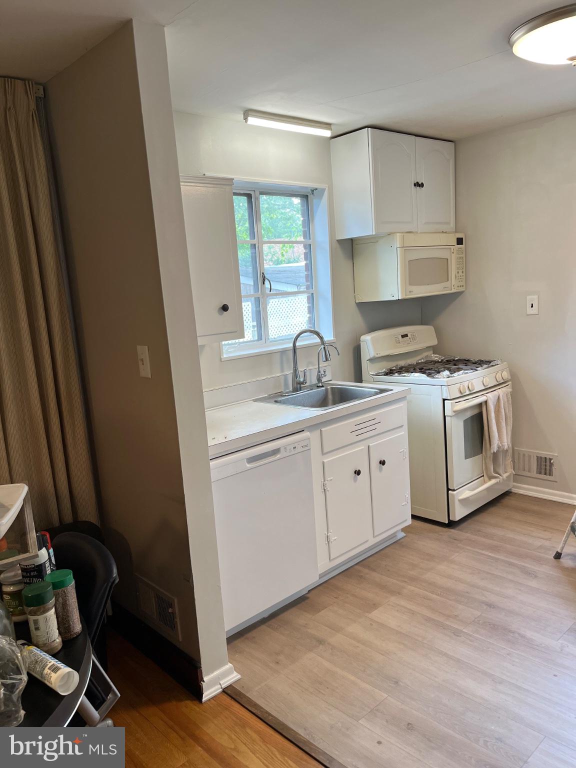 ASPEN HILL - Residential