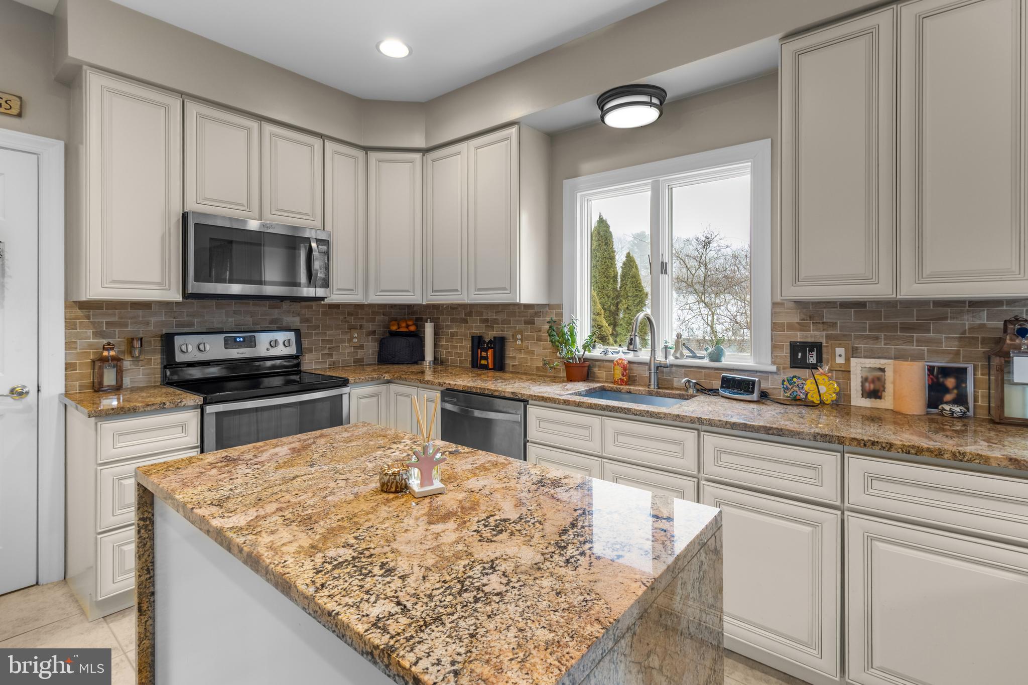 MARIANNE - Residential