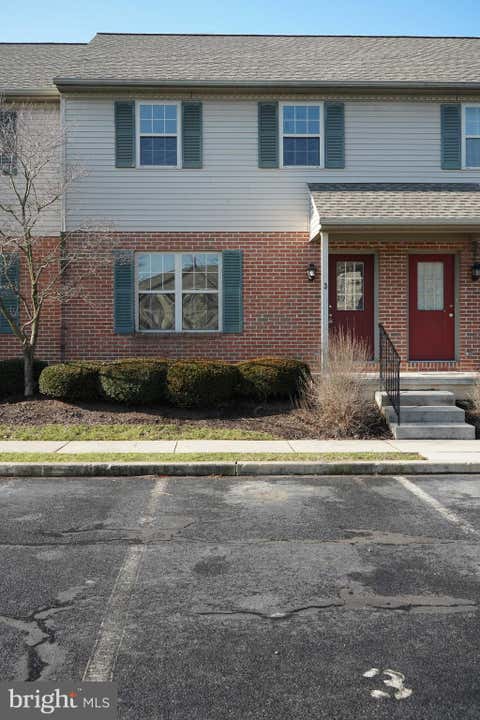 Townhouse For Rent - 2165 Old Philadelphia Pike<br/> Lancaster County, LANCASTER, PA 17602