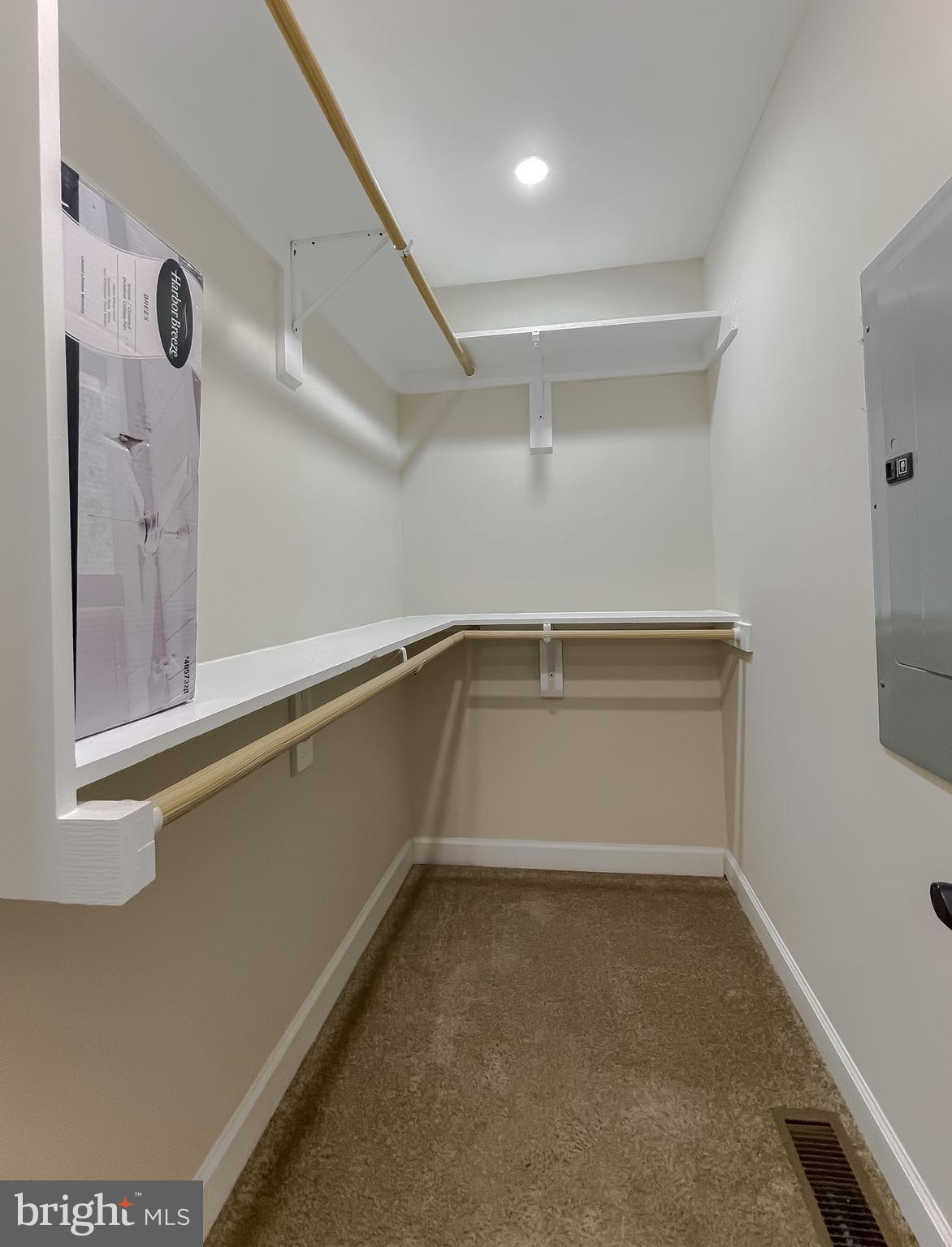 SPRING VALLEY - Residential