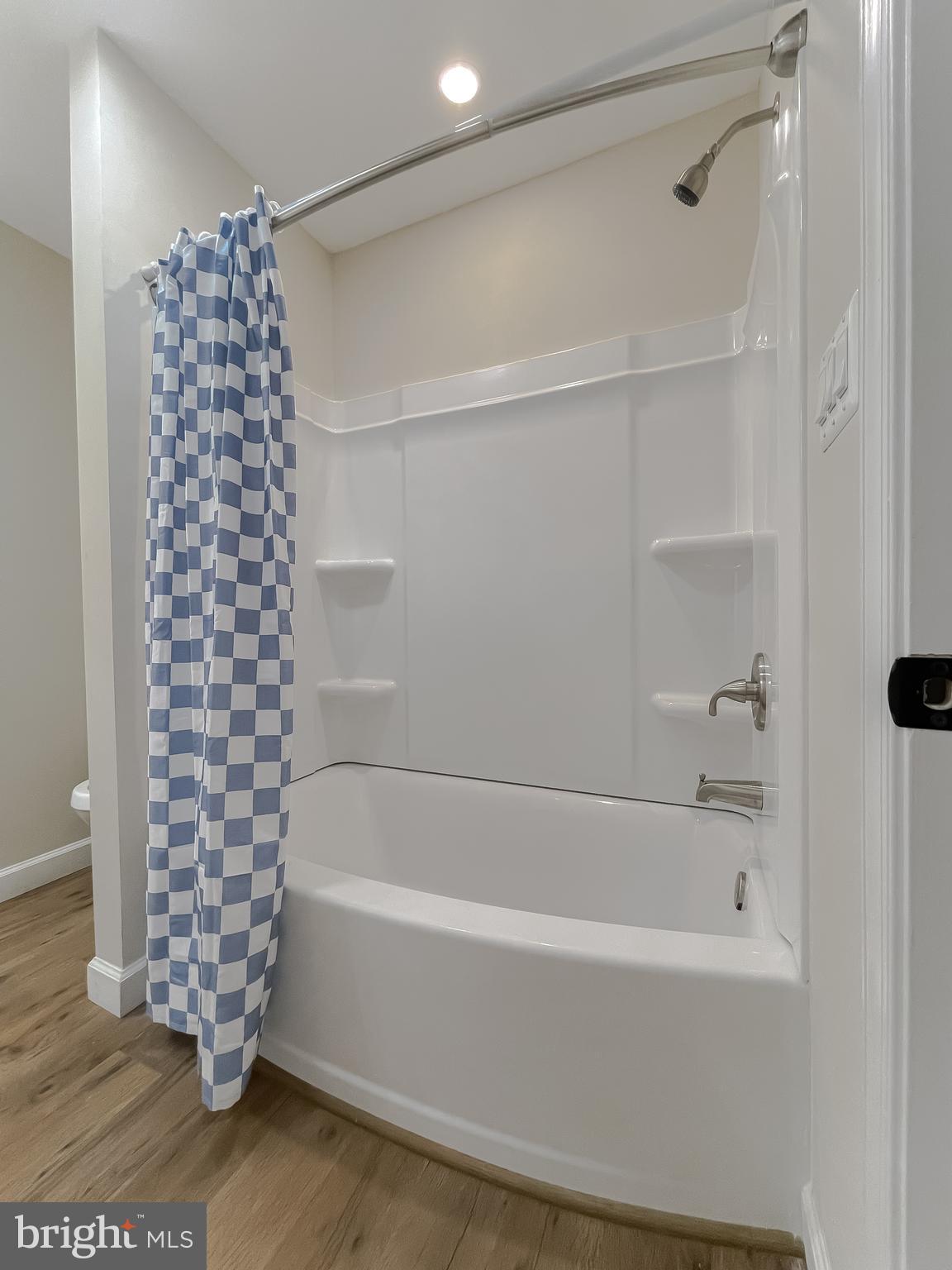 SPRING VALLEY - Residential