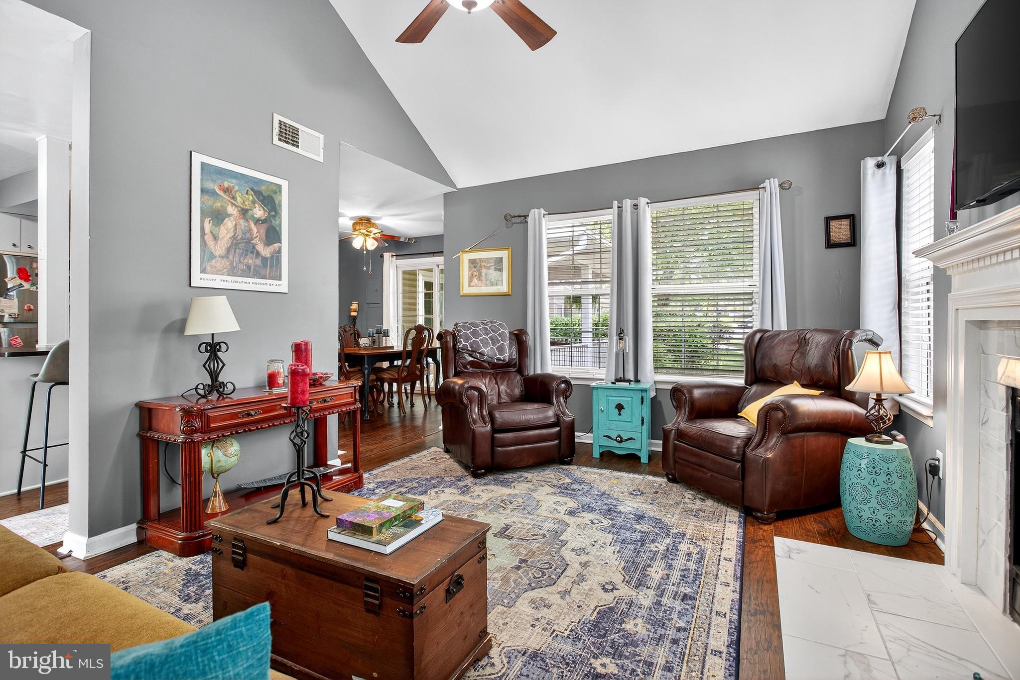 912 RAILWAY SQUARE 41