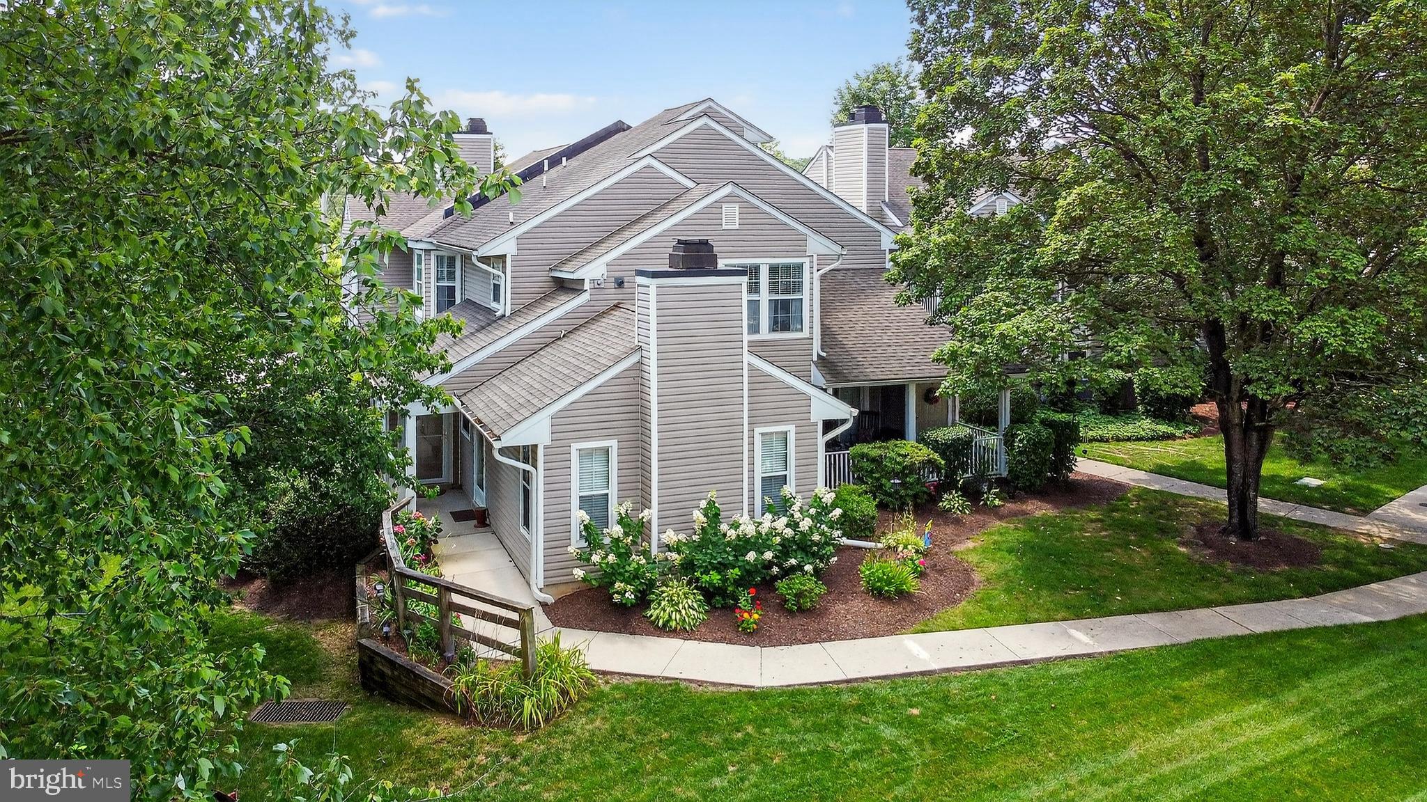 912 RAILWAY SQUARE 41
