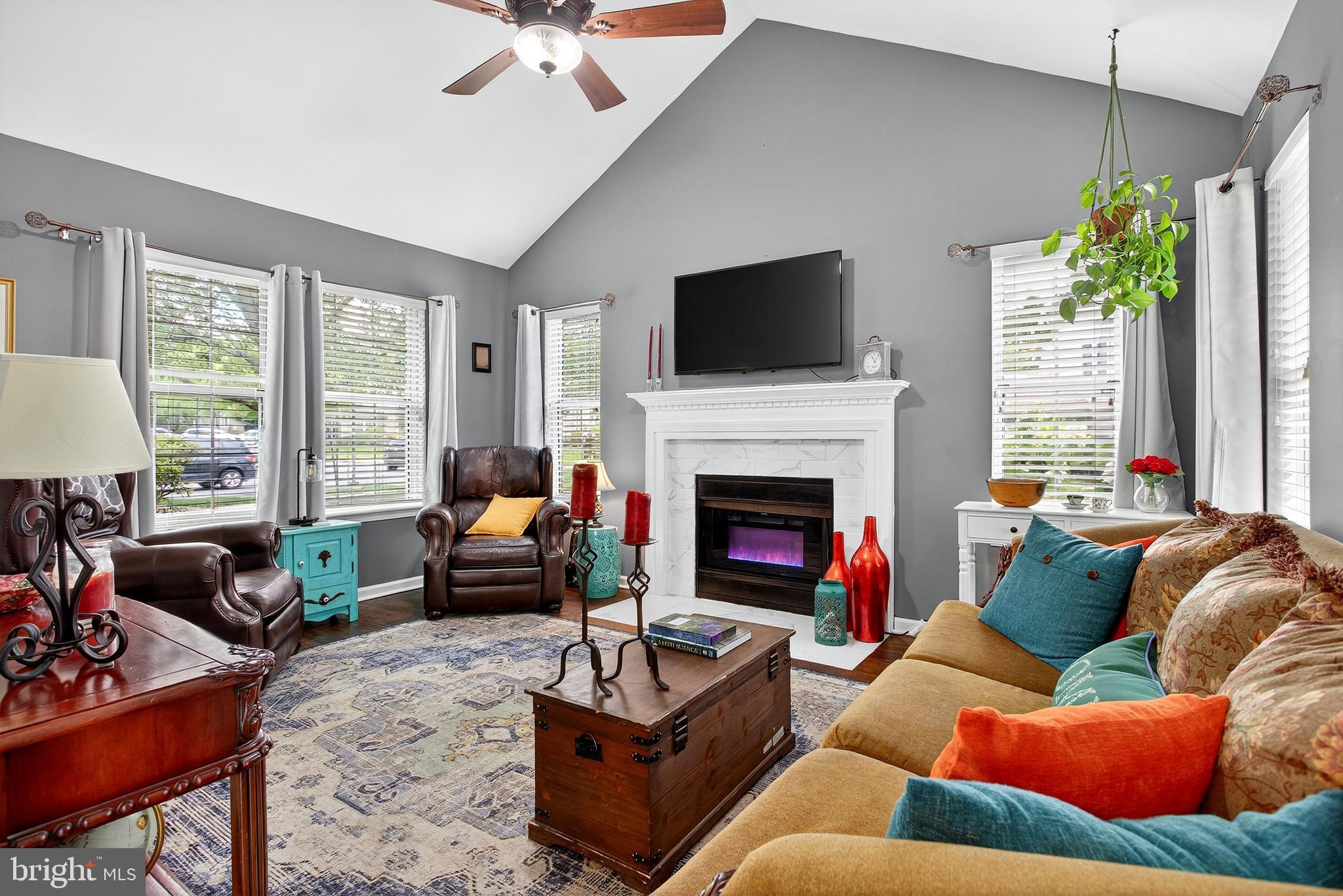912 RAILWAY SQUARE 41