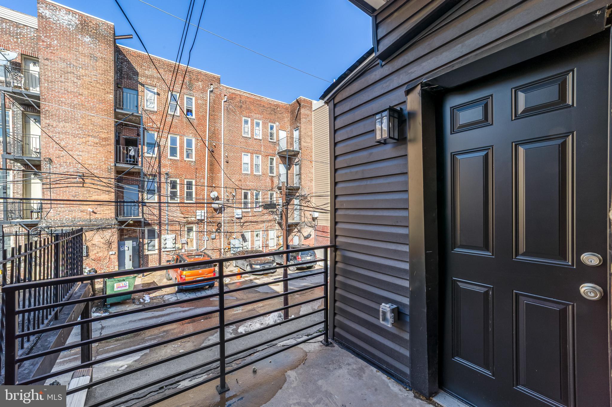 WALNUT HILL - Residential
