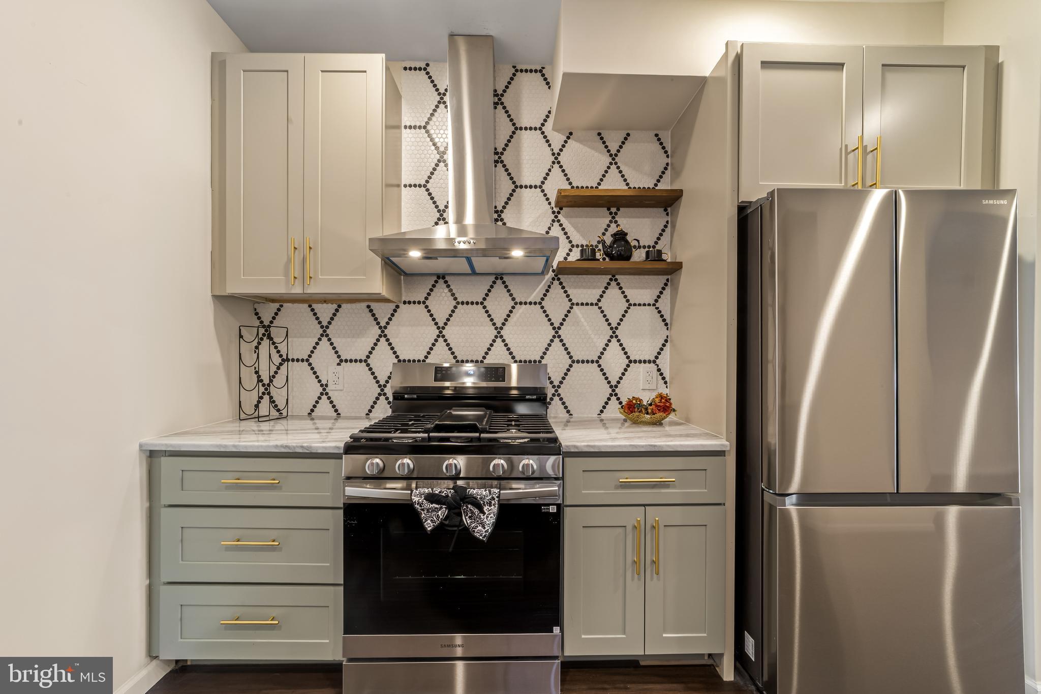 WALNUT HILL - Residential