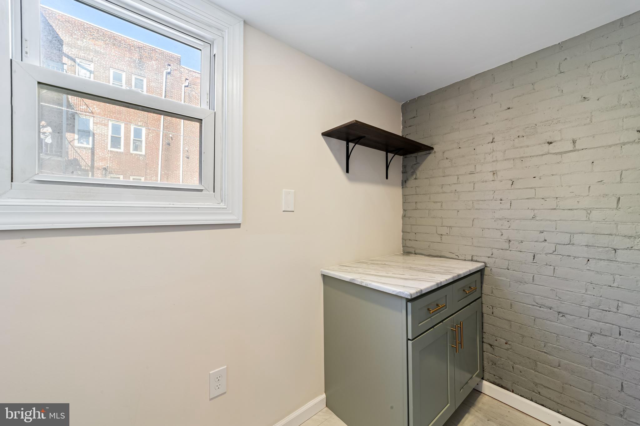 WALNUT HILL - Residential