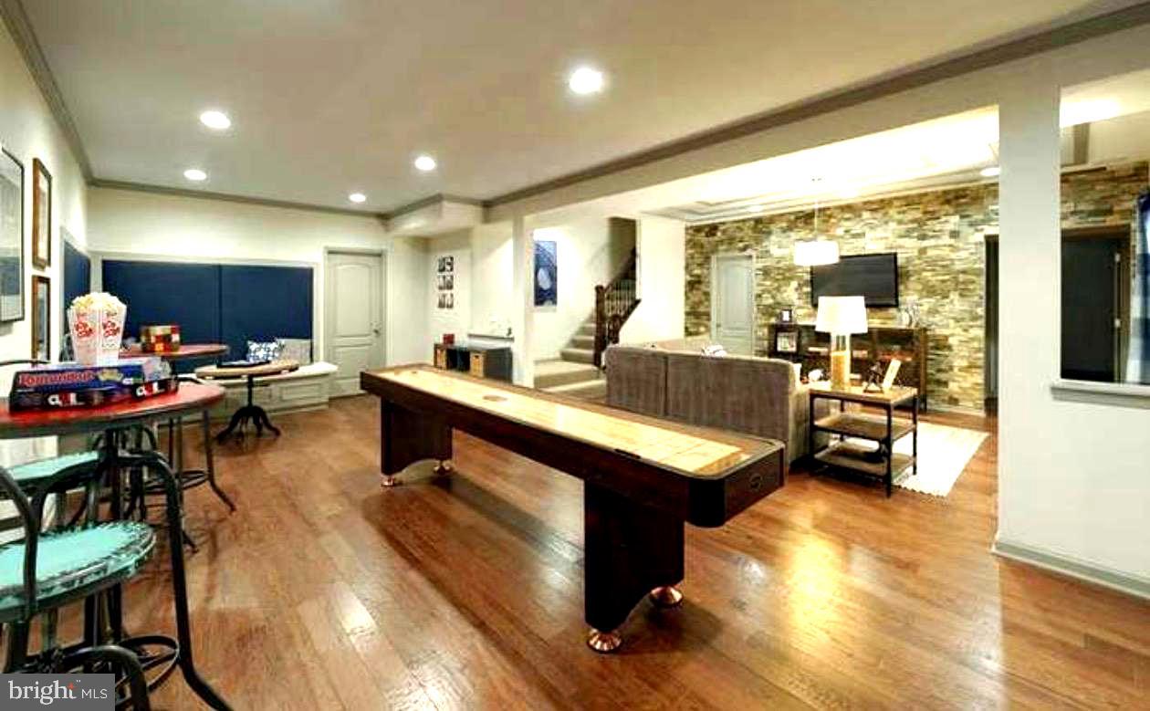 HILLS OF AQUIA - Residential