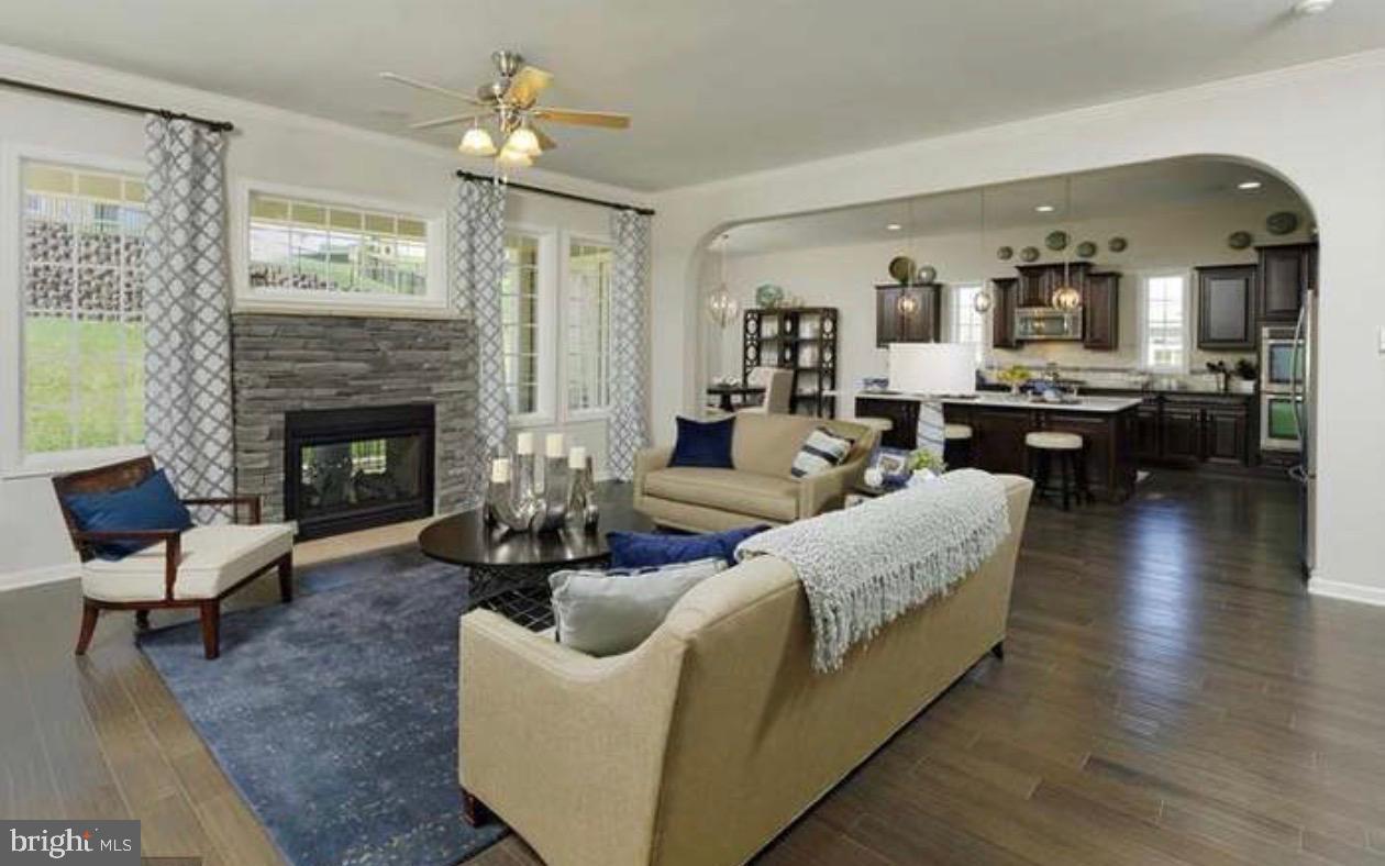 HILLS OF AQUIA - Residential