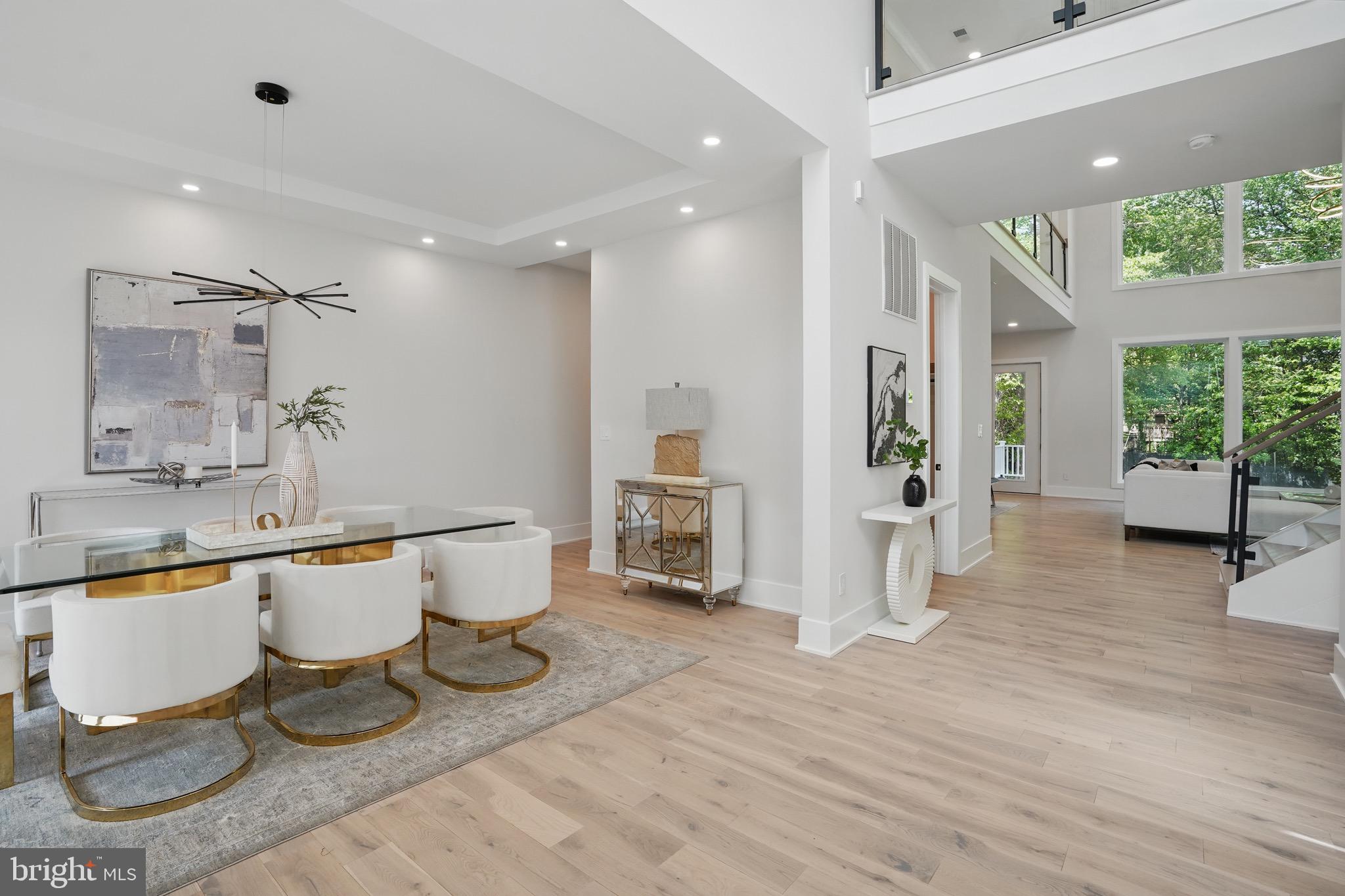 HOLLY PARK - Residential