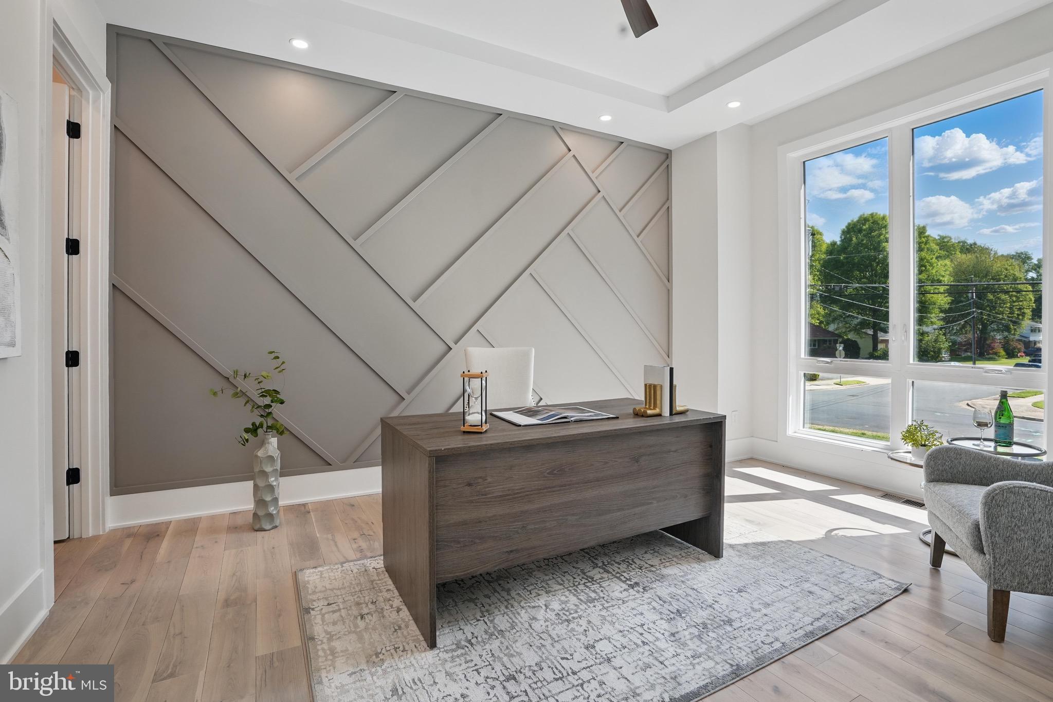 HOLLY PARK - Residential