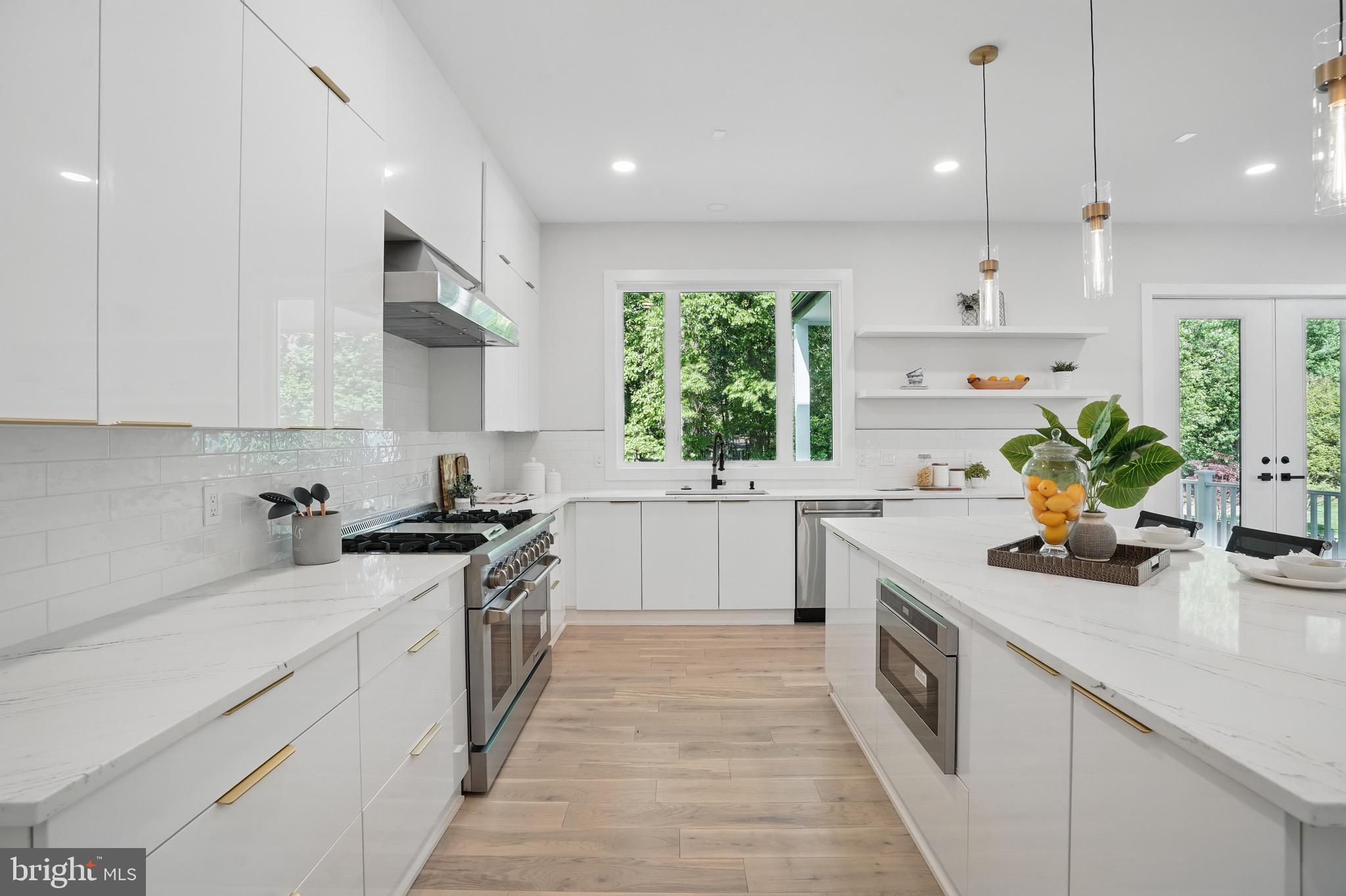 HOLLY PARK - Residential