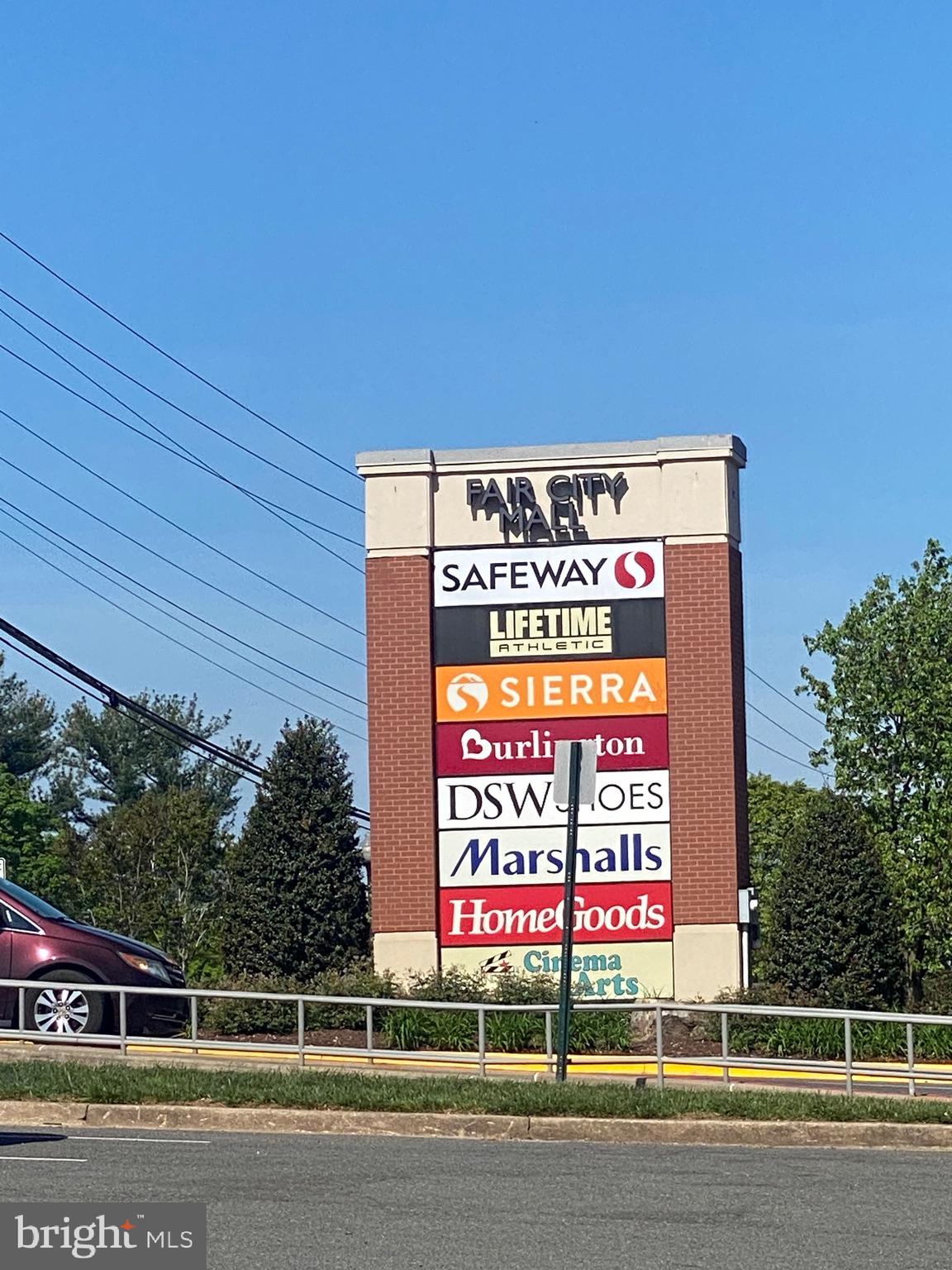 HOLLY PARK - Residential