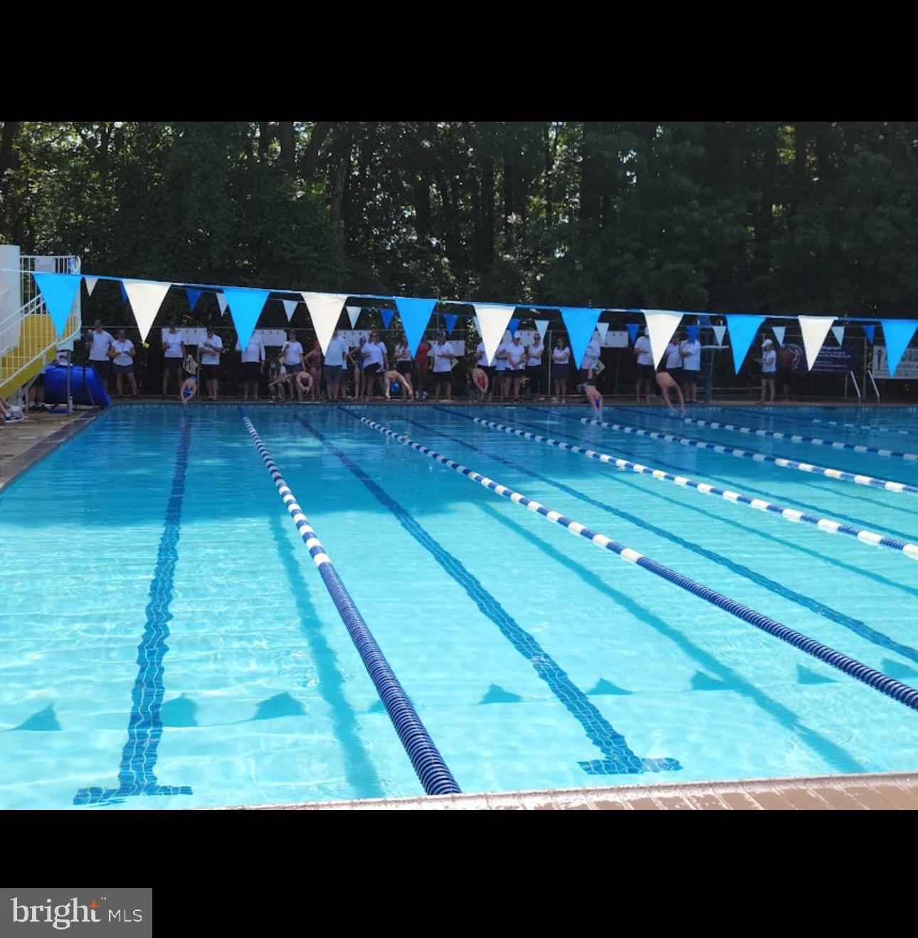 HOLLY PARK - Residential