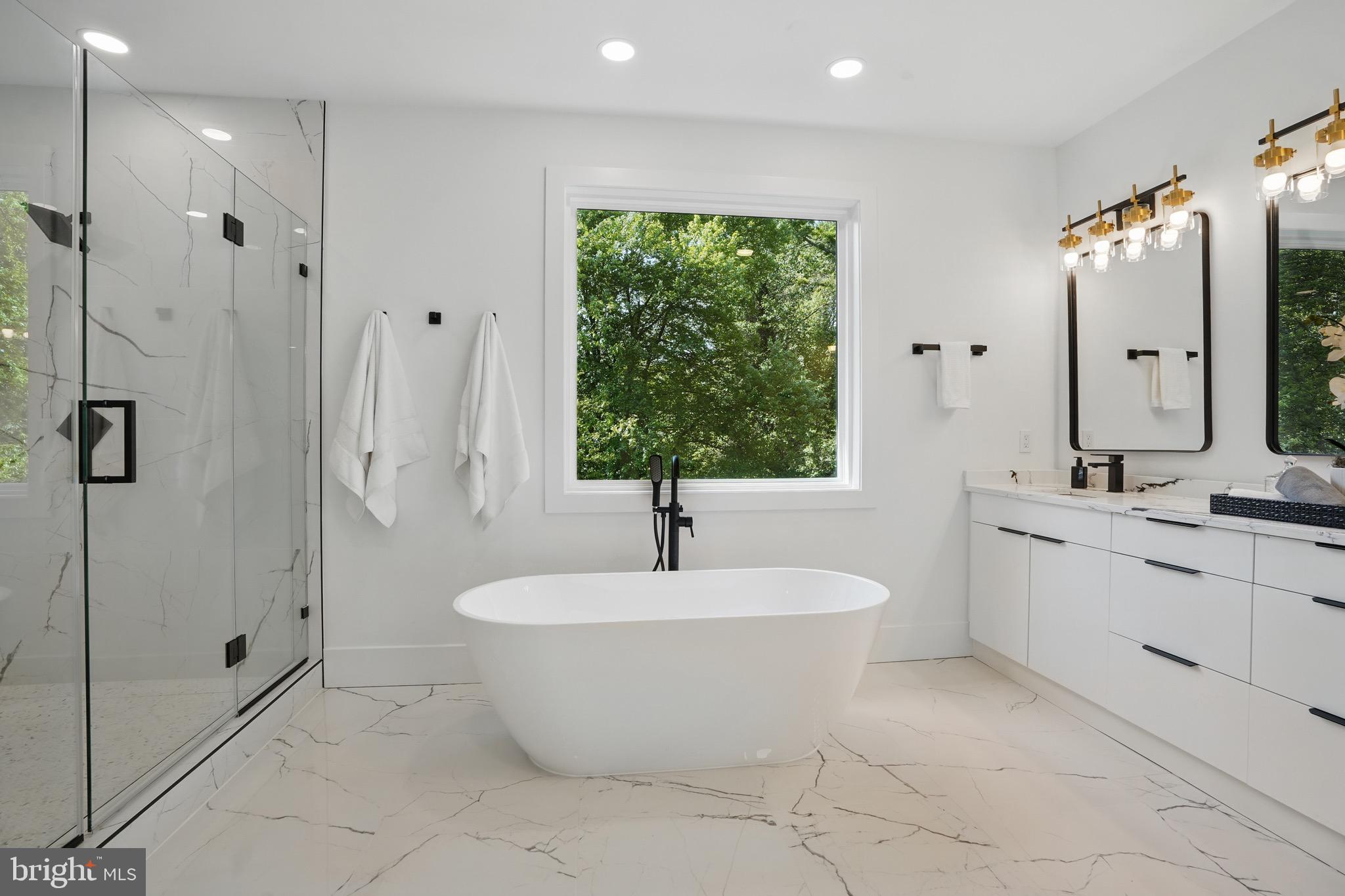 HOLLY PARK - Residential