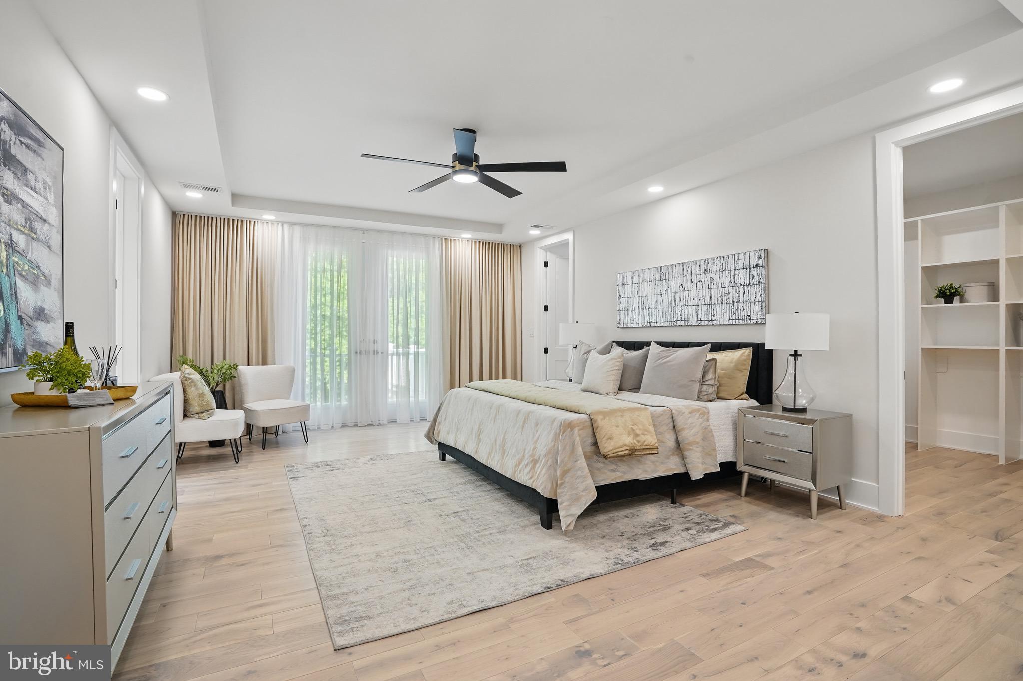 HOLLY PARK - Residential