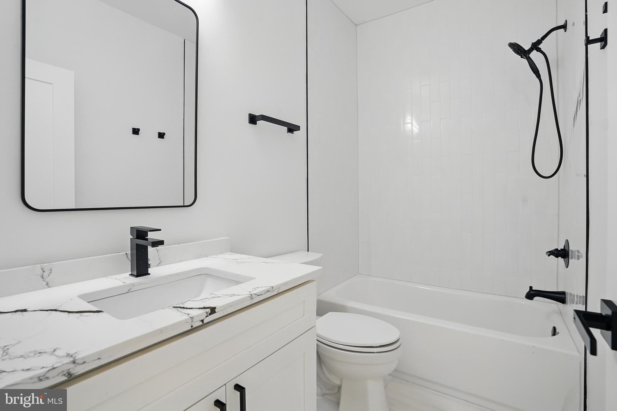 HOLLY PARK - Residential