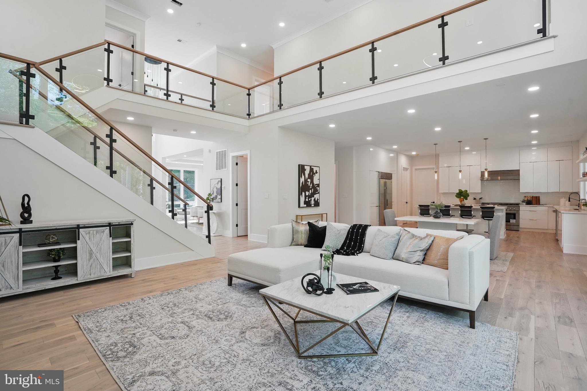 HOLLY PARK - Residential