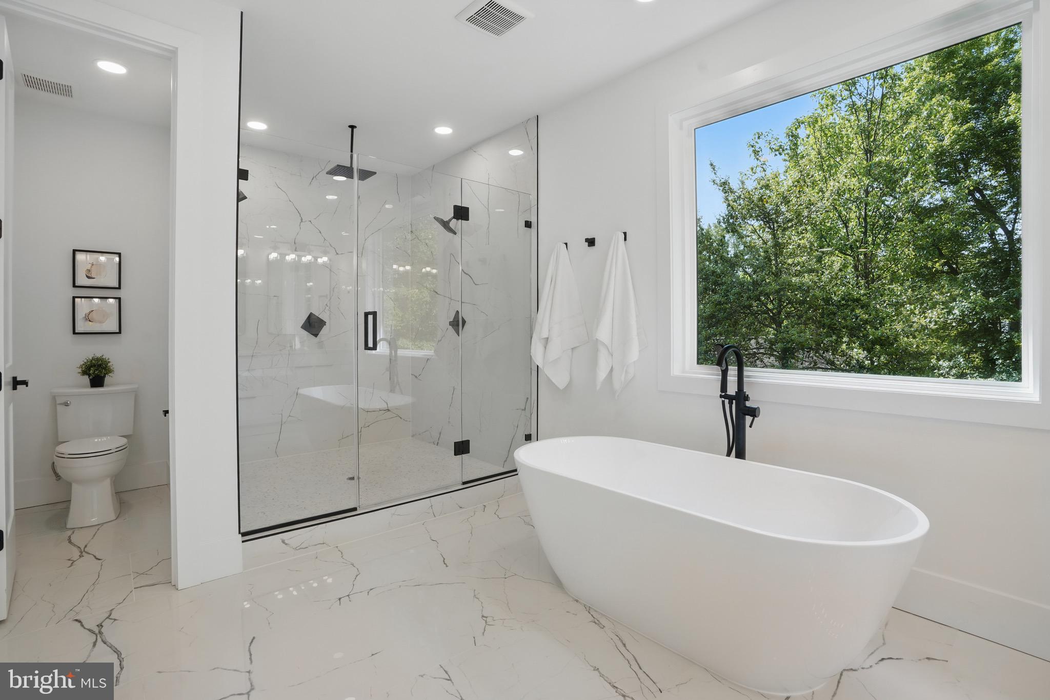 HOLLY PARK - Residential