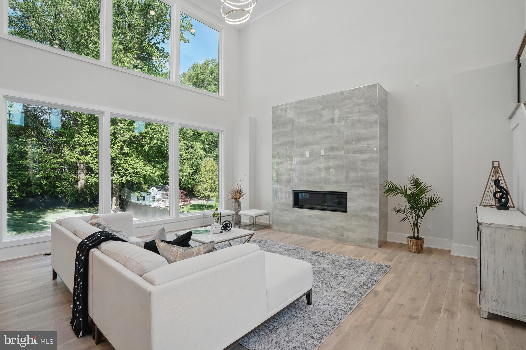 HOLLY PARK - Residential