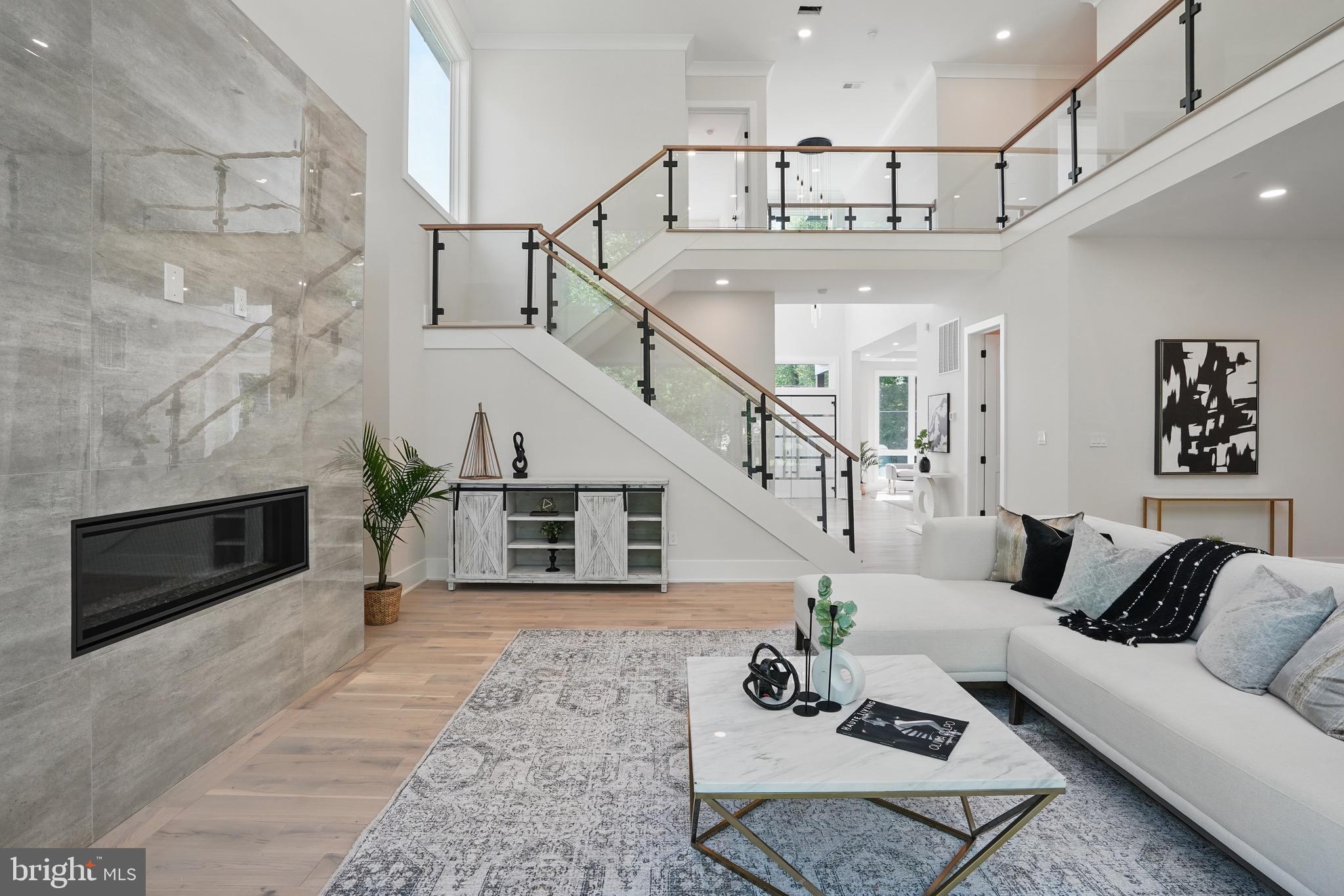 HOLLY PARK - Residential