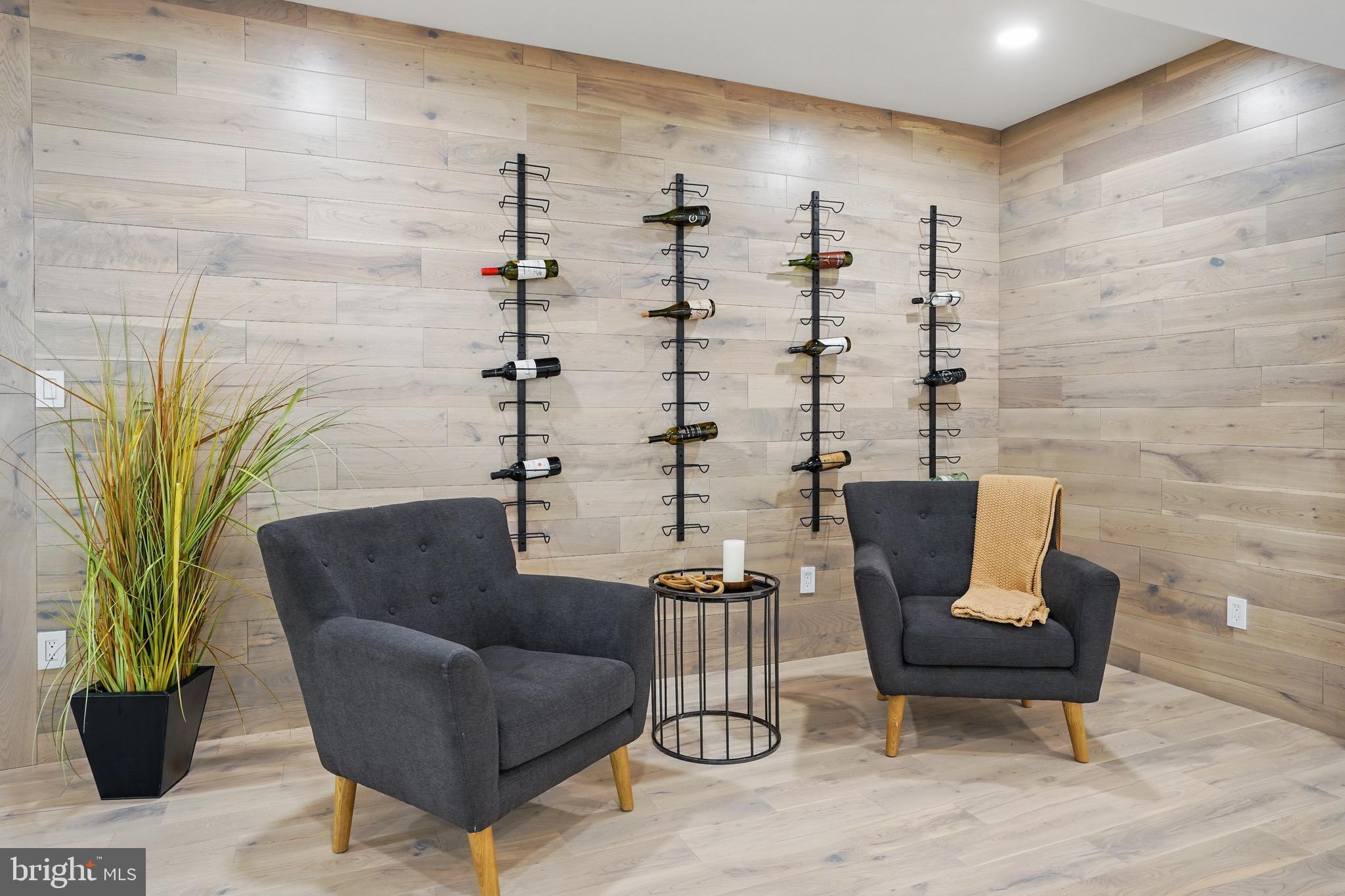 HOLLY PARK - Residential