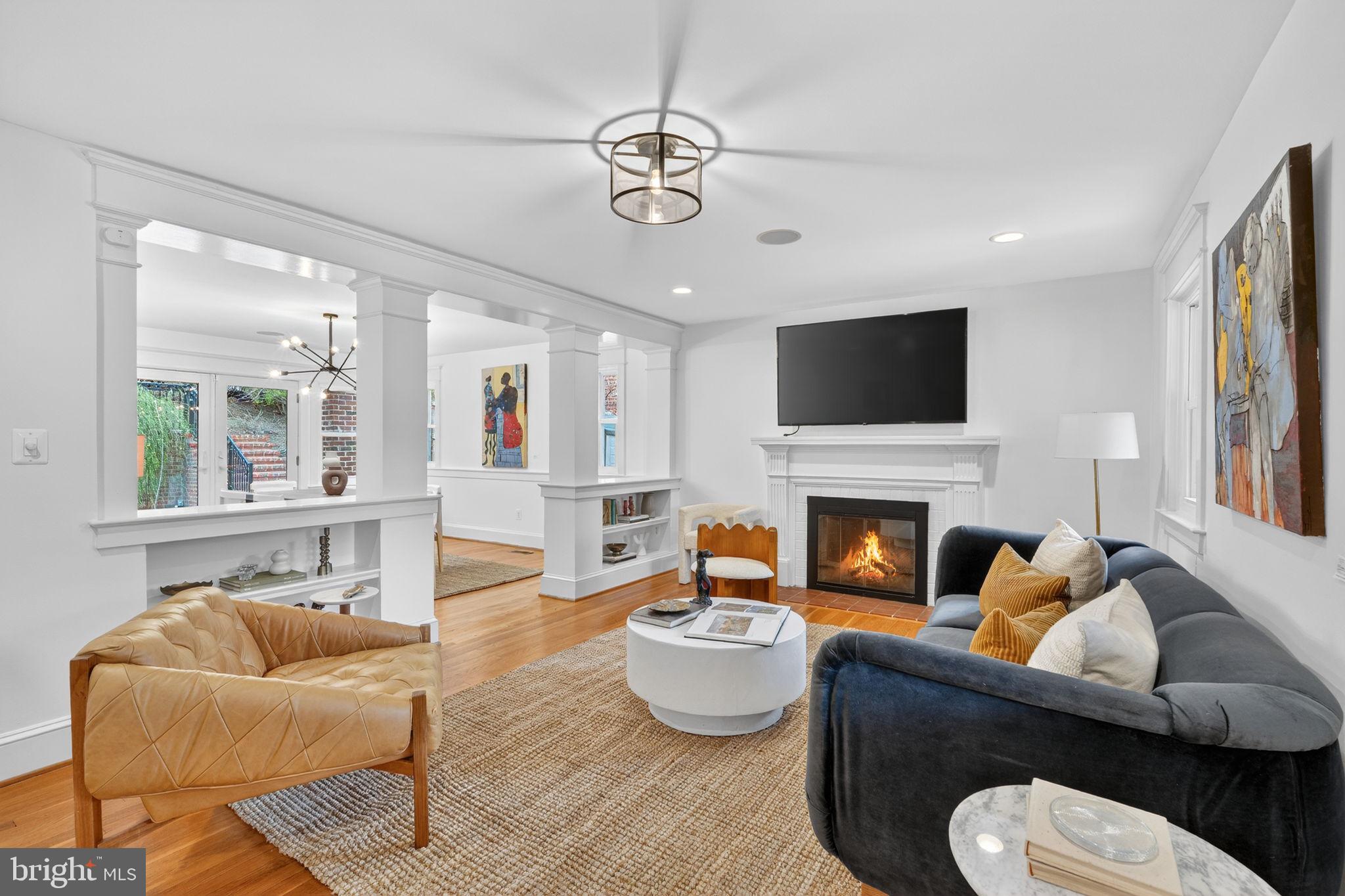 BEVERLEY HILLS - Residential