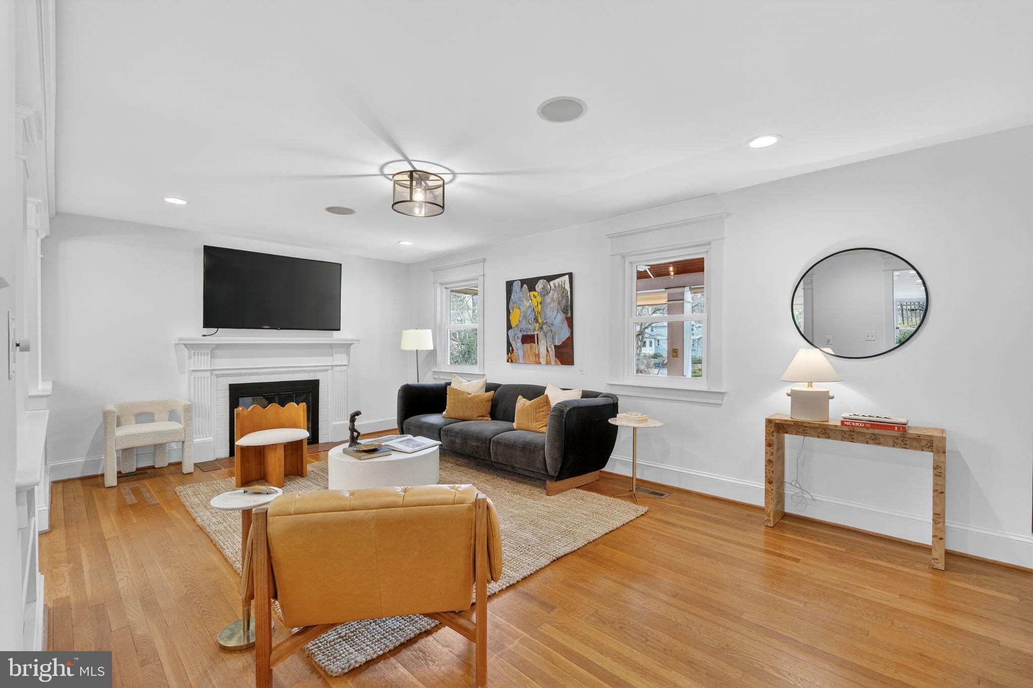 BEVERLEY HILLS - Residential