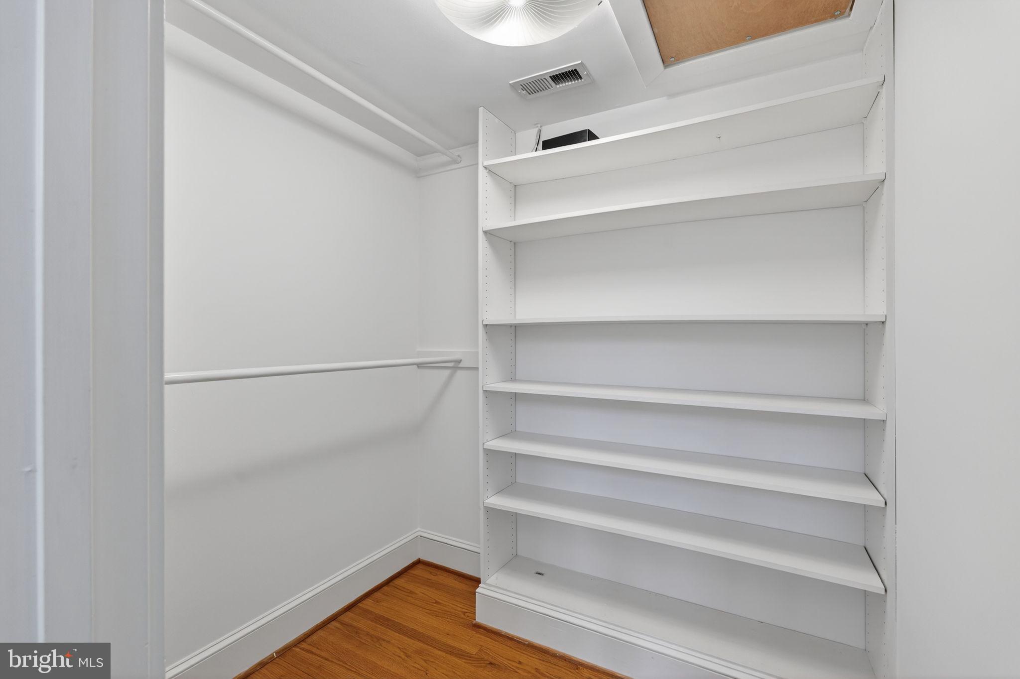 BEVERLEY HILLS - Residential