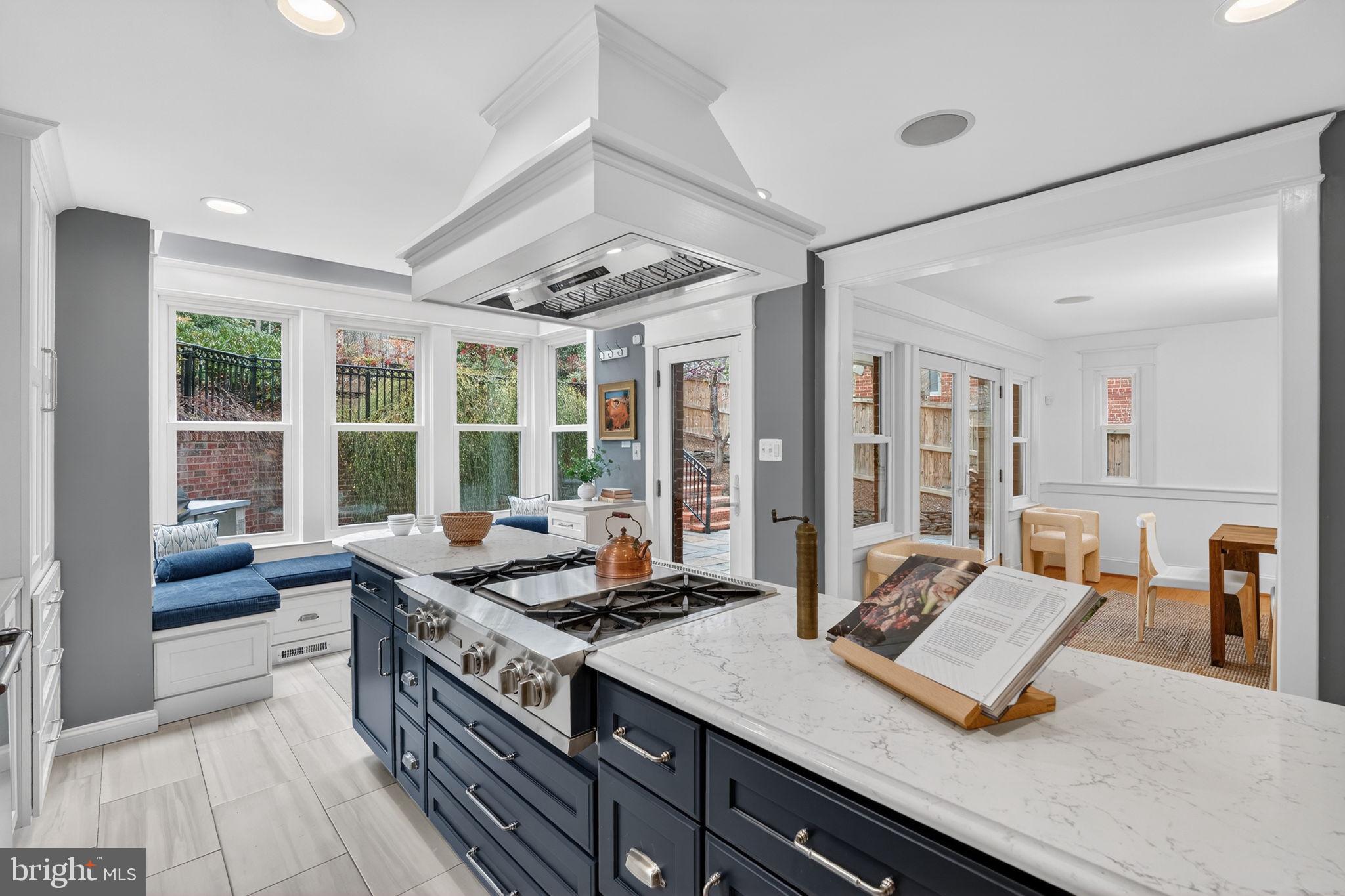 BEVERLEY HILLS - Residential