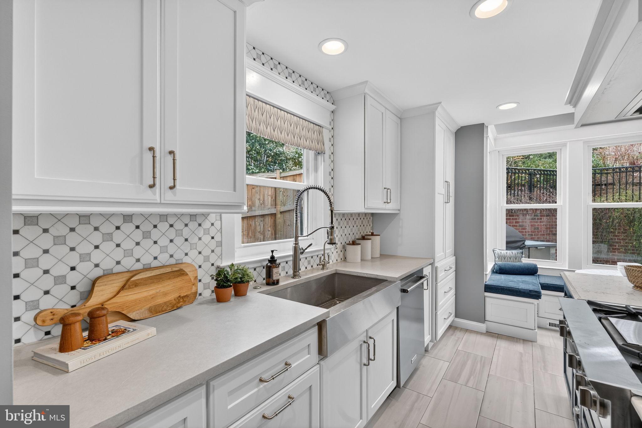 BEVERLEY HILLS - Residential