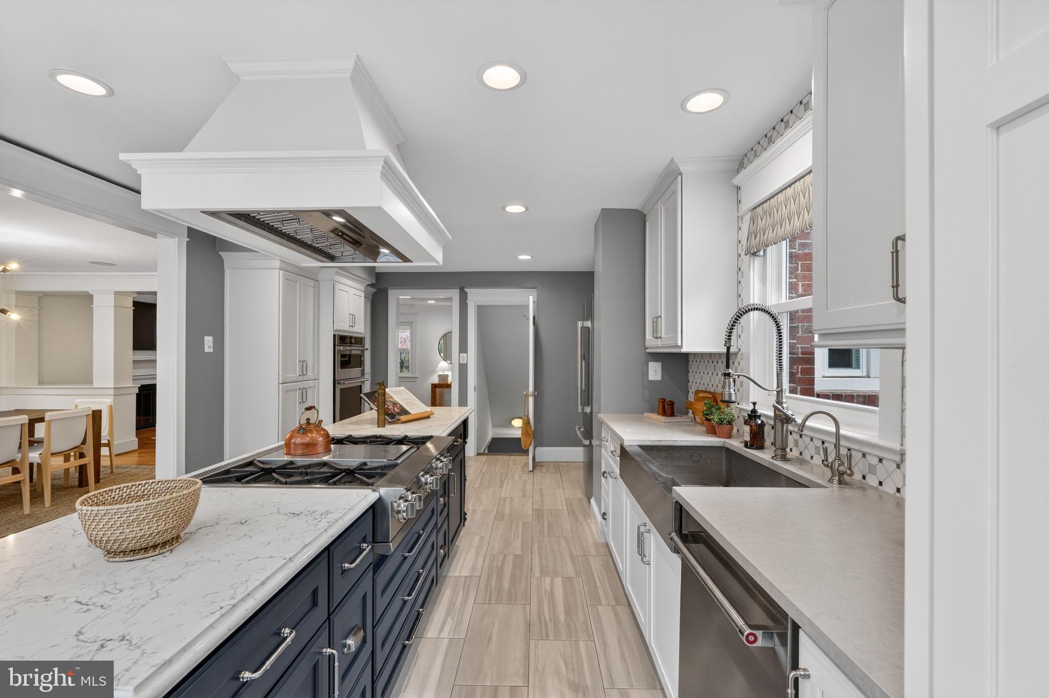 BEVERLEY HILLS - Residential