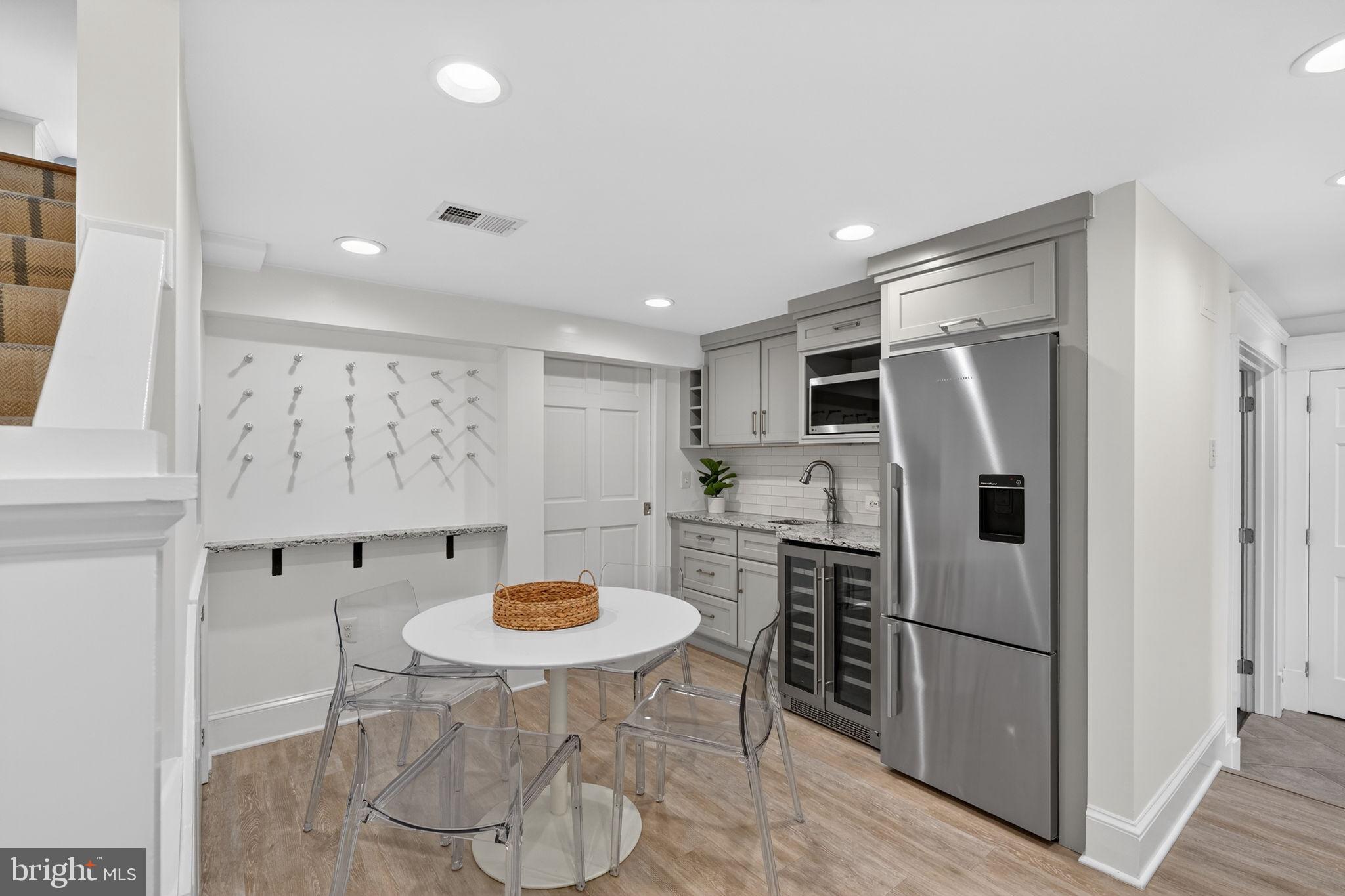 BEVERLEY HILLS - Residential