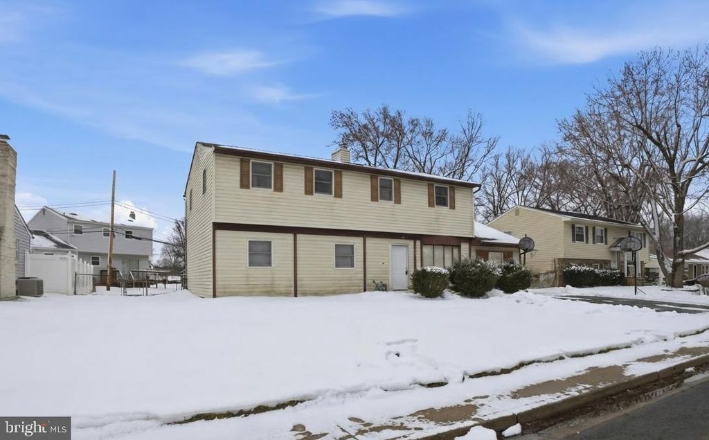 Photo of 716 Chatham Road, FAIRLESS HILLS, PA 19030 (MLS # PABU2114314)