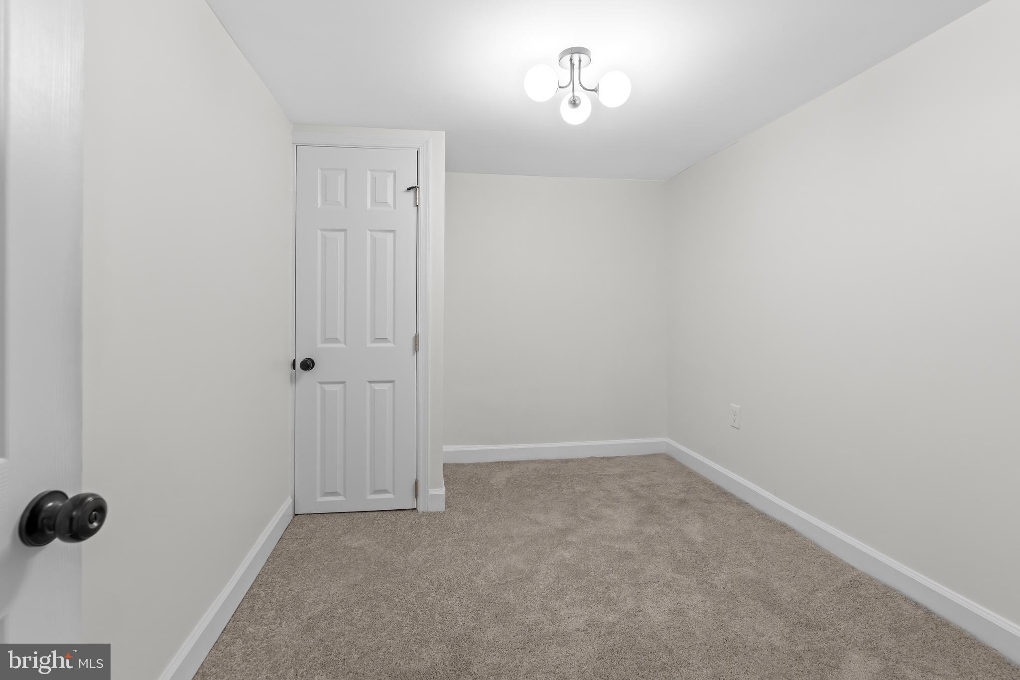 MONDAWMIN - Residential