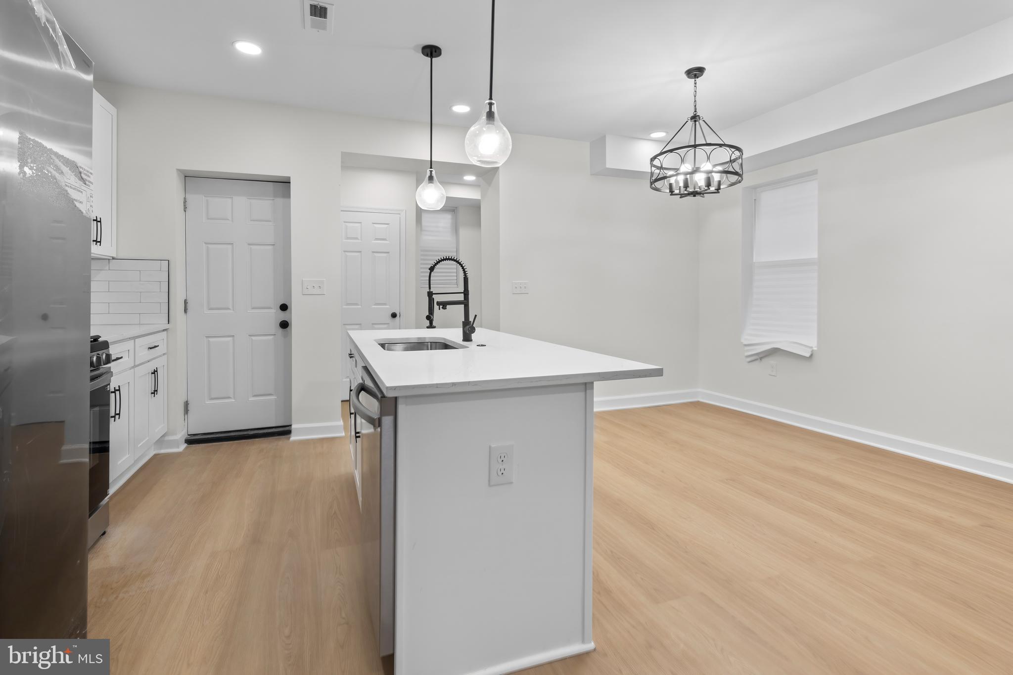 MONDAWMIN - Residential