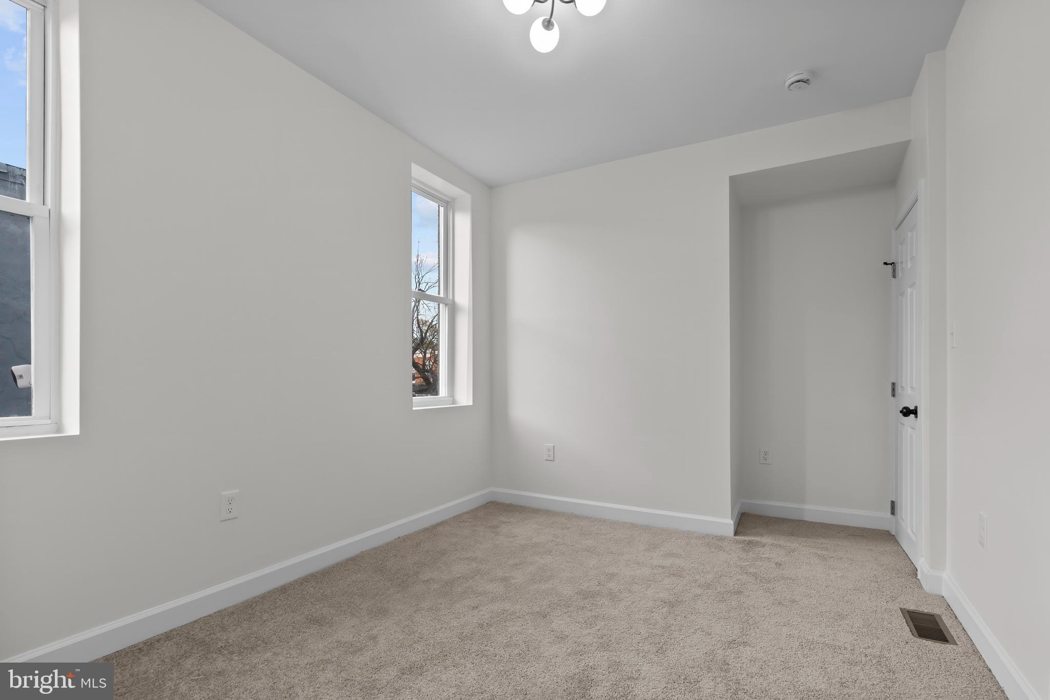 MONDAWMIN - Residential
