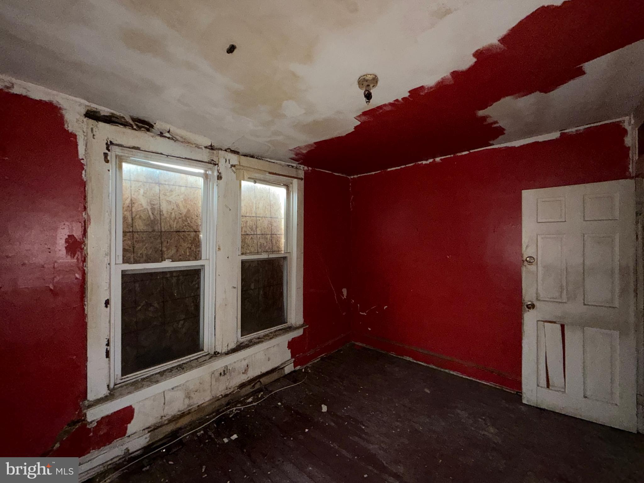 BROADWAY EAST - Residential