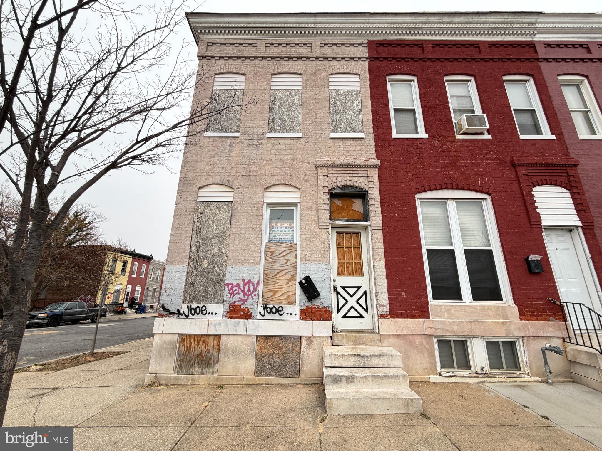 BROADWAY EAST - Residential