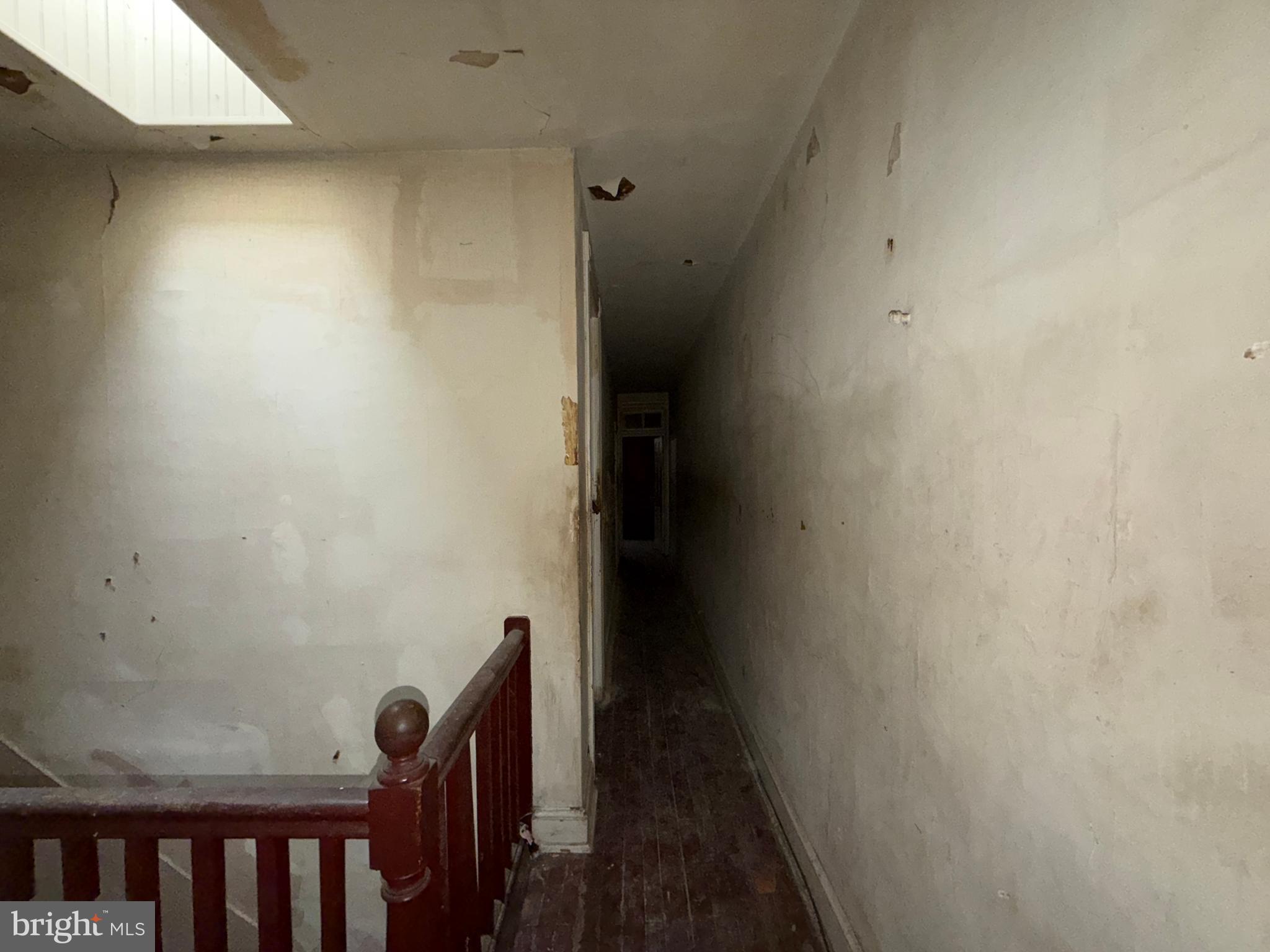 BROADWAY EAST - Residential